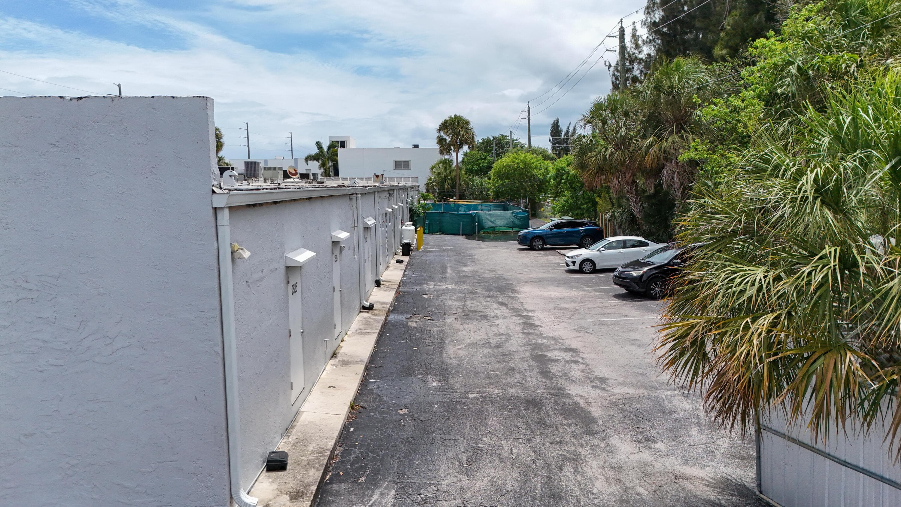 2450 W Oakland Park Boulevard, Oakland Park, FL 33311 — photo 10 of 13