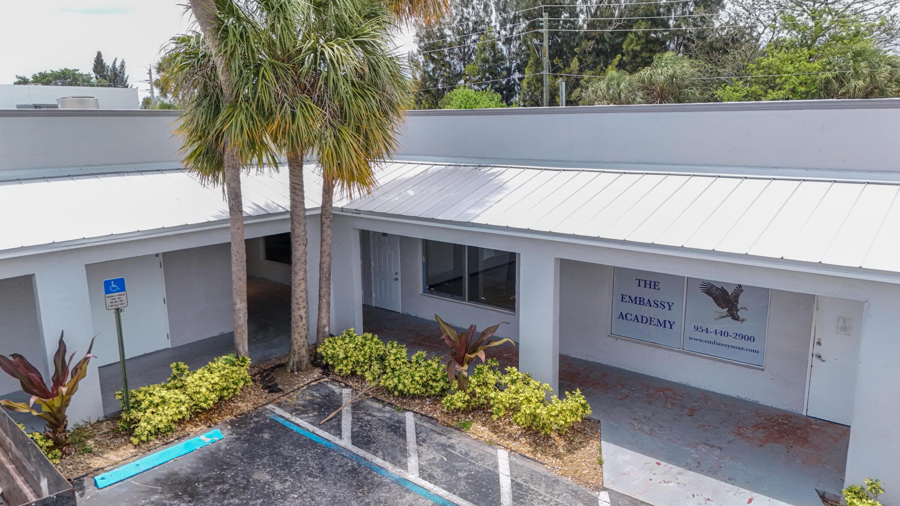 2450 W Oakland Park Boulevard, Oakland Park, FL 33311 — photo 13 of 13
