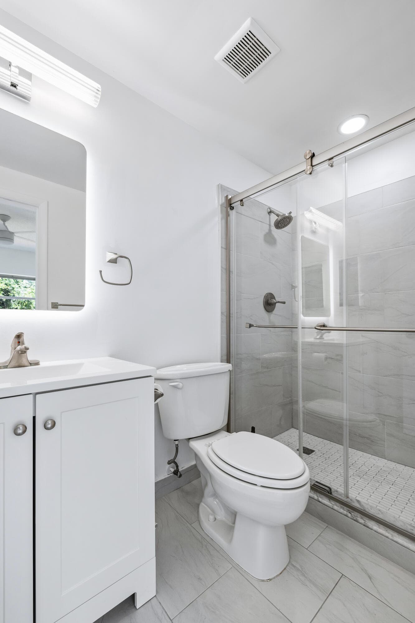 941 Crystal Lake Drive 207, Deerfield Beach, FL 33064 — photo 11 of 22
