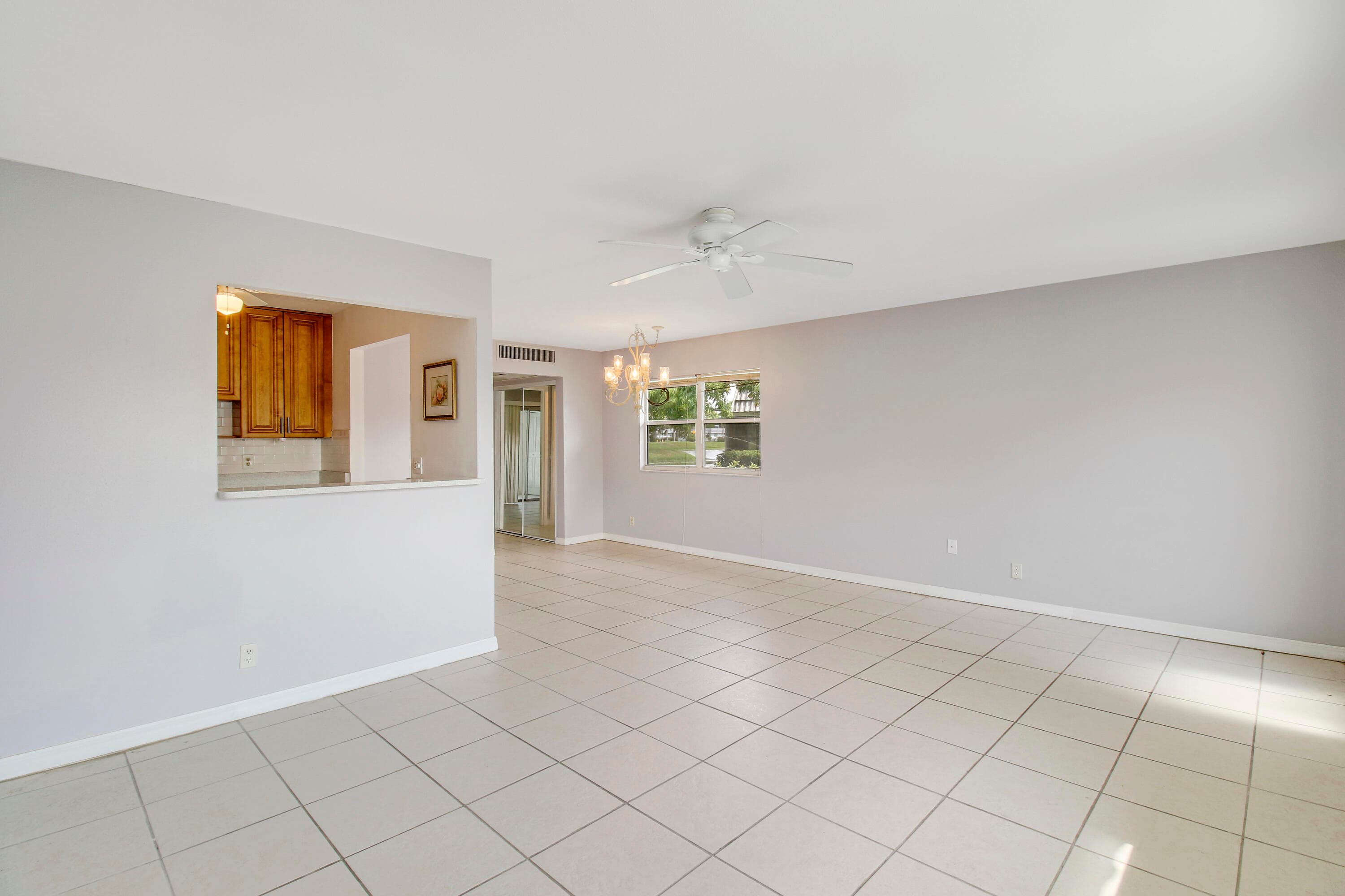 175 Valencia H, Delray Beach, FL 33446 — photo 3 of 19