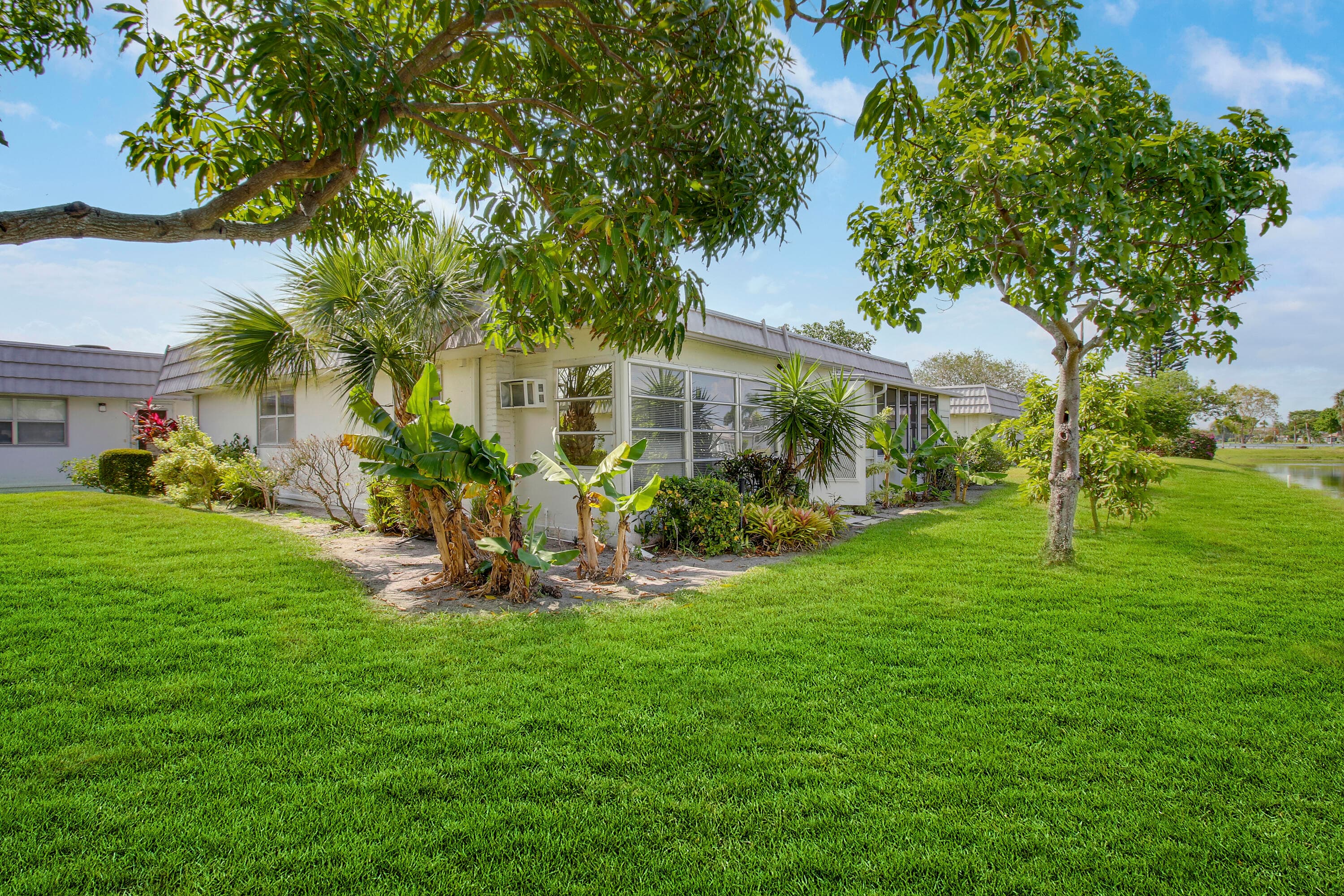 175 Valencia H, Delray Beach, FL 33446 — photo 18 of 19