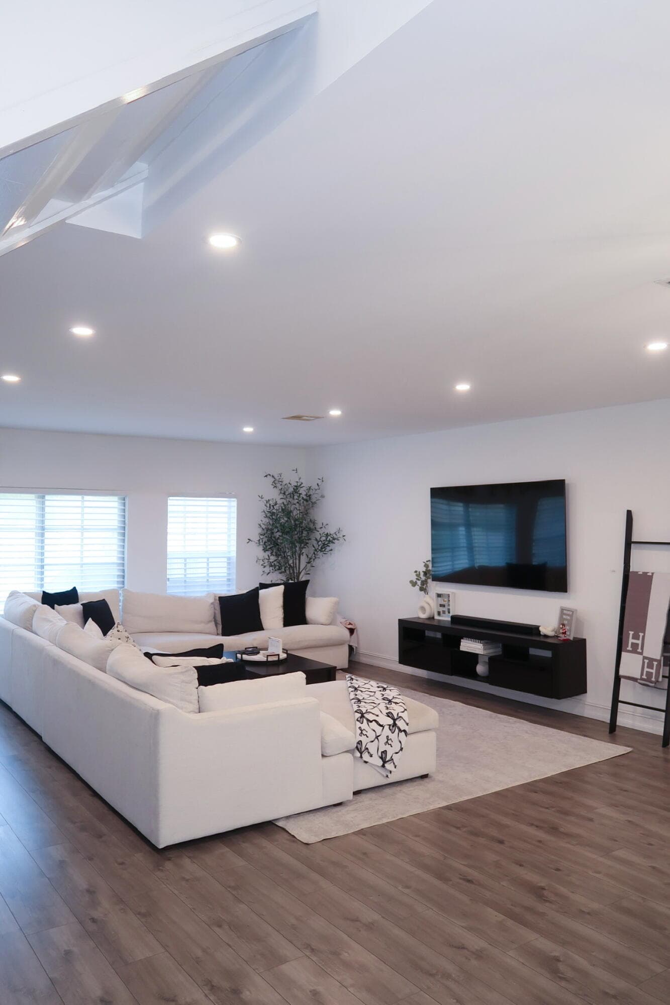 4400 Hidden Harbour Terrace, Dania Beach, FL 33312 — photo 8 of 20