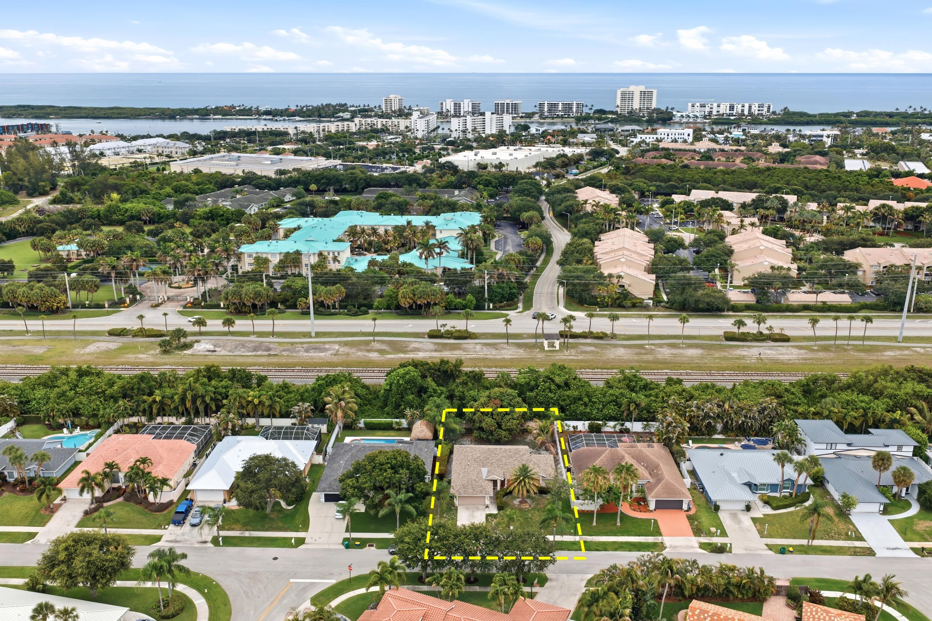 560 N Cypress Drive, Jupiter, FL 33469 — photo 9 of 10