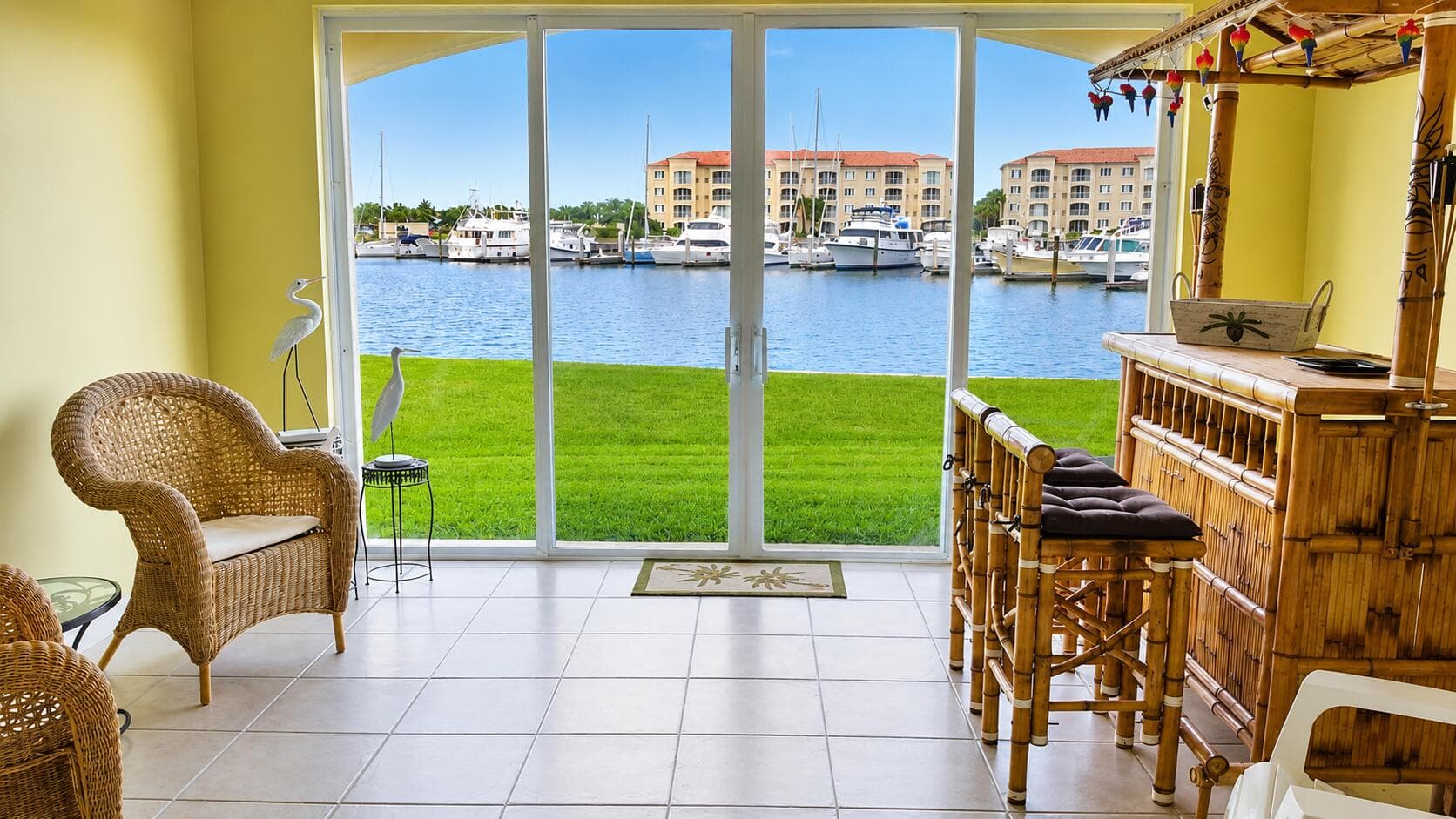 13 W Harbour Isle Dr Drive W 101, Fort Pierce, FL 34949 — photo 1 of 11