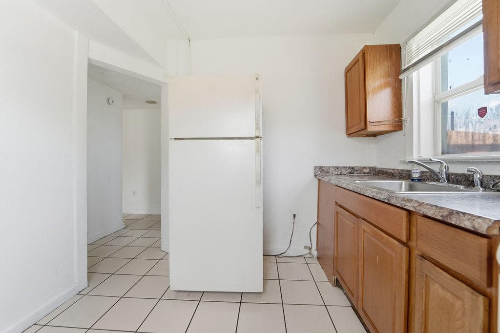 1021 14th Street, West Palm Beach, FL 33401 — photo 5 of 18
