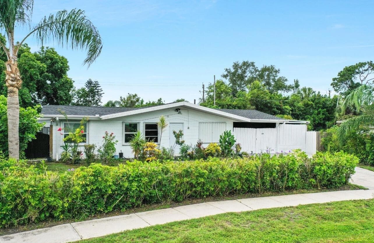 120 Banyan Drive, Port St. Lucie, FL 34952 — photo 2 of 12