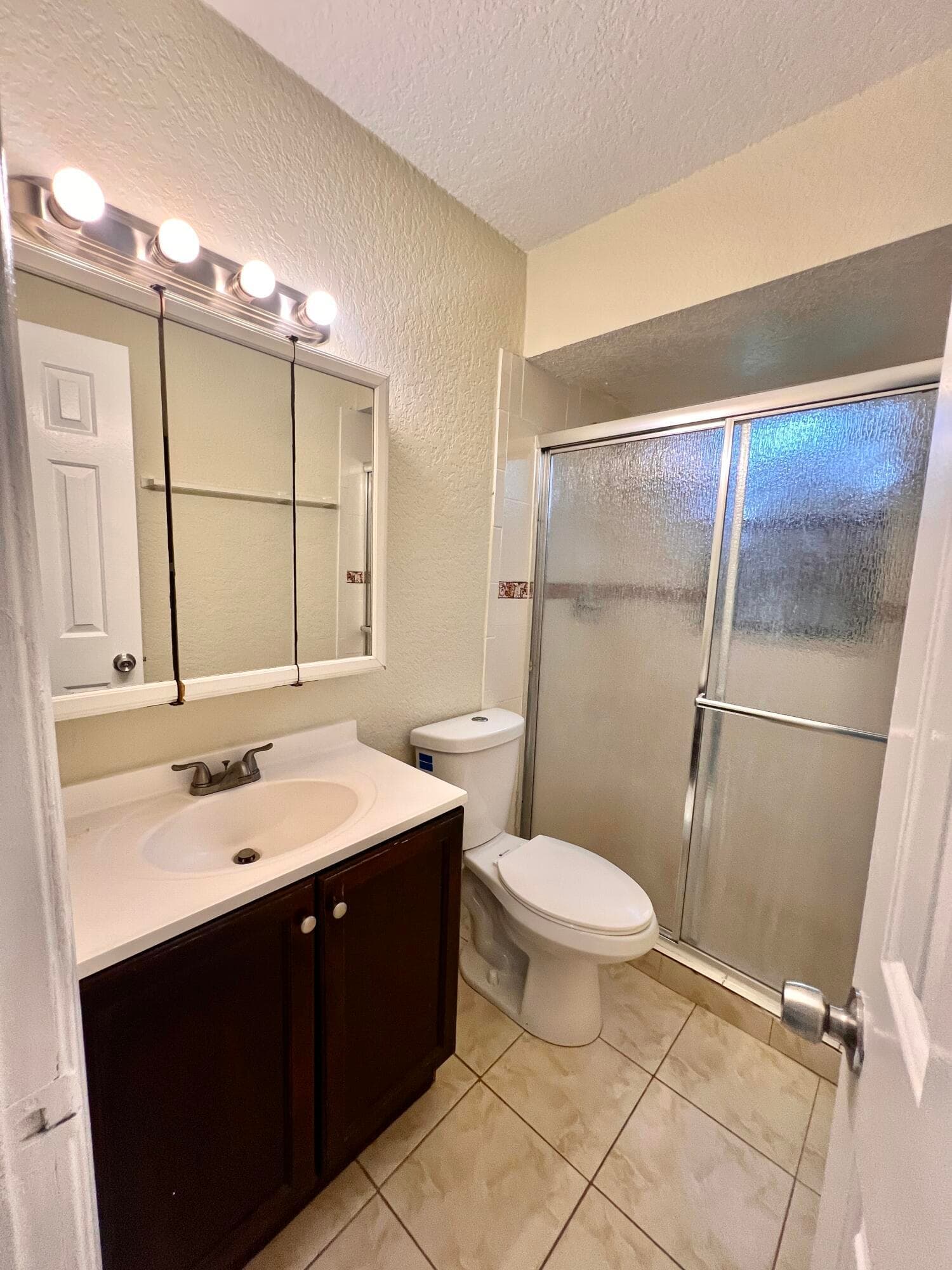 423 Glenwood Drive, West Palm Beach, FL 33415 — photo 16 of 24