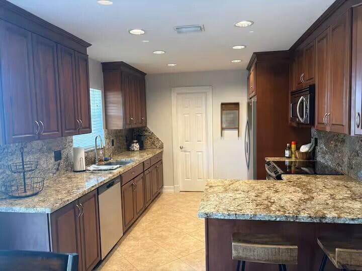 5586 3rd Road, Lake Worth, FL 33467 — photo 10 of 35