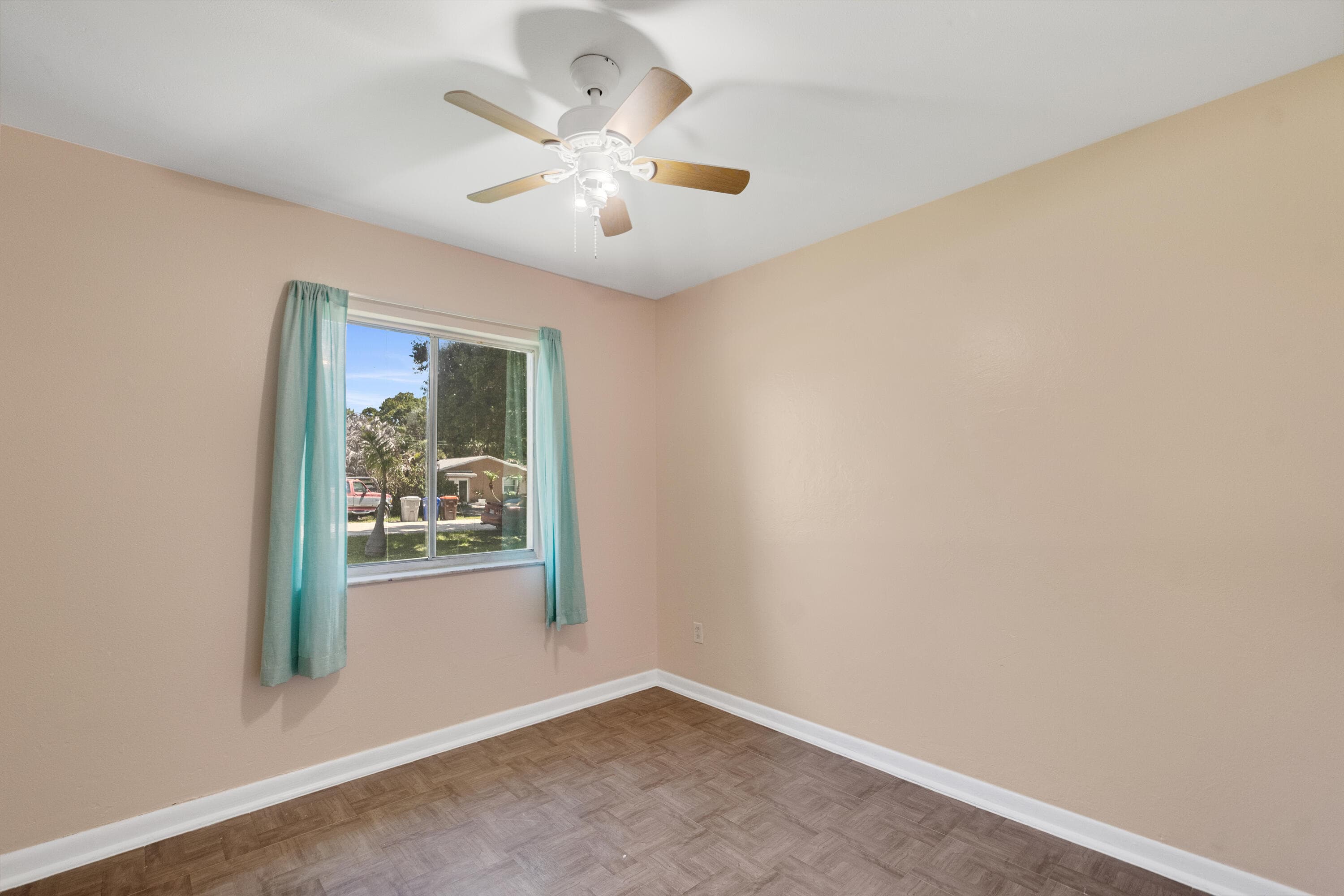 6195 7th Street, Vero Beach, FL 32968 — photo 8 of 24