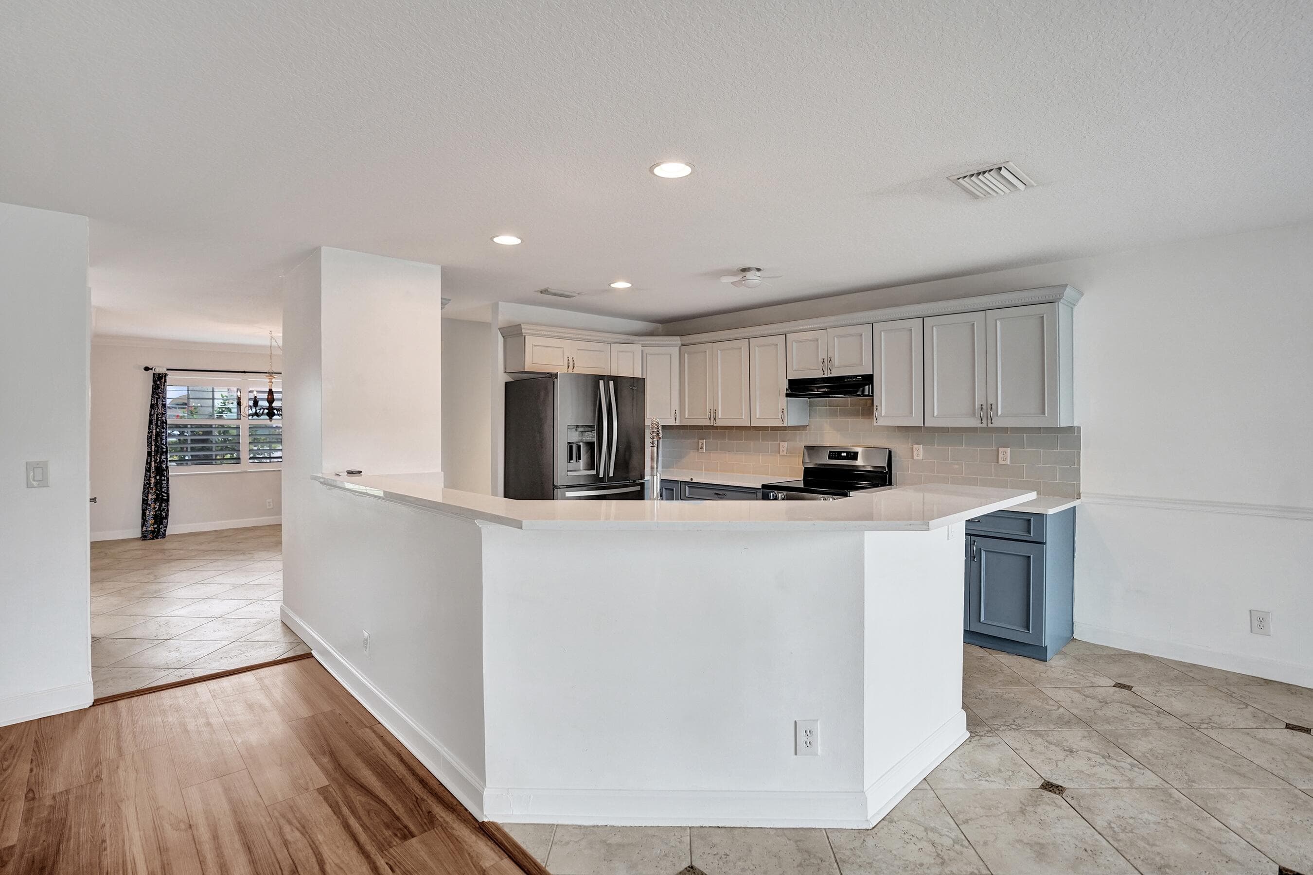 9352 Cascade Court, Boynton Beach, FL 33437 — photo 8 of 60
