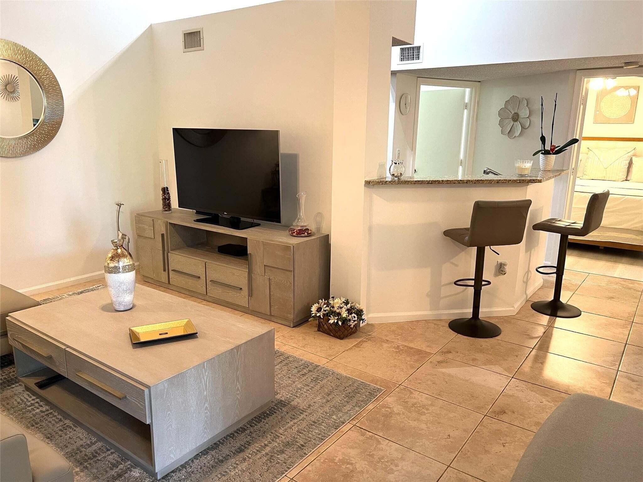 1125 Crystal Way F, Delray Beach, FL 33444 — photo 5 of 34