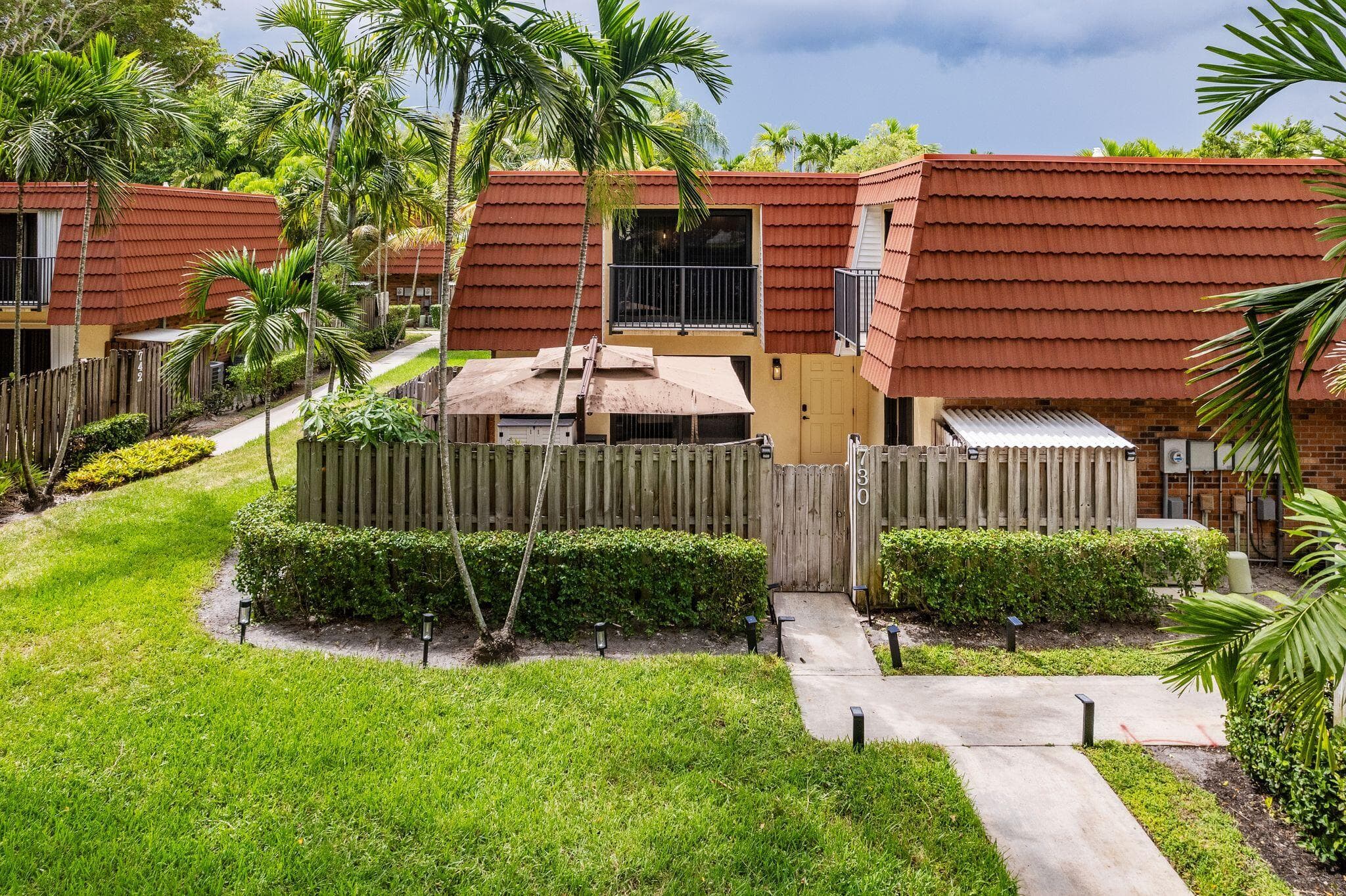 730 NW 99th Circle, Plantation, FL 33324 — photo 2 of 45