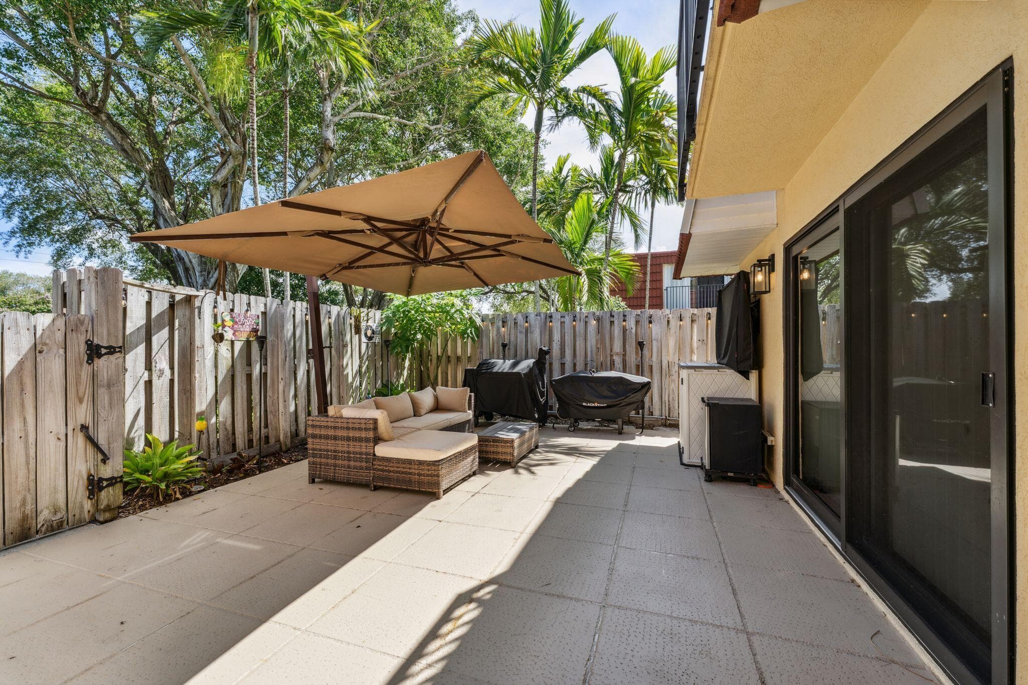 730 NW 99th Circle, Plantation, FL 33324 — photo 5 of 45