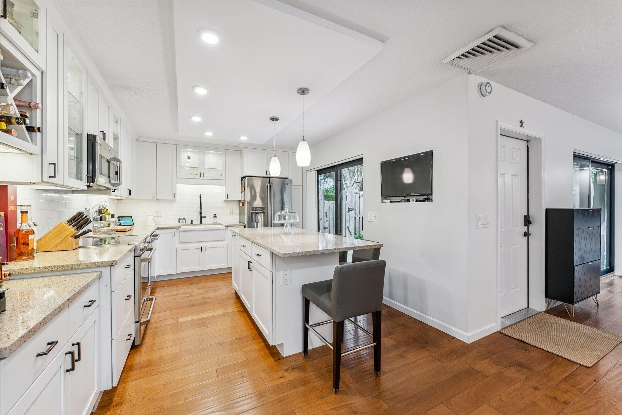 730 NW 99th Circle, Plantation, FL 33324 — photo 7 of 45