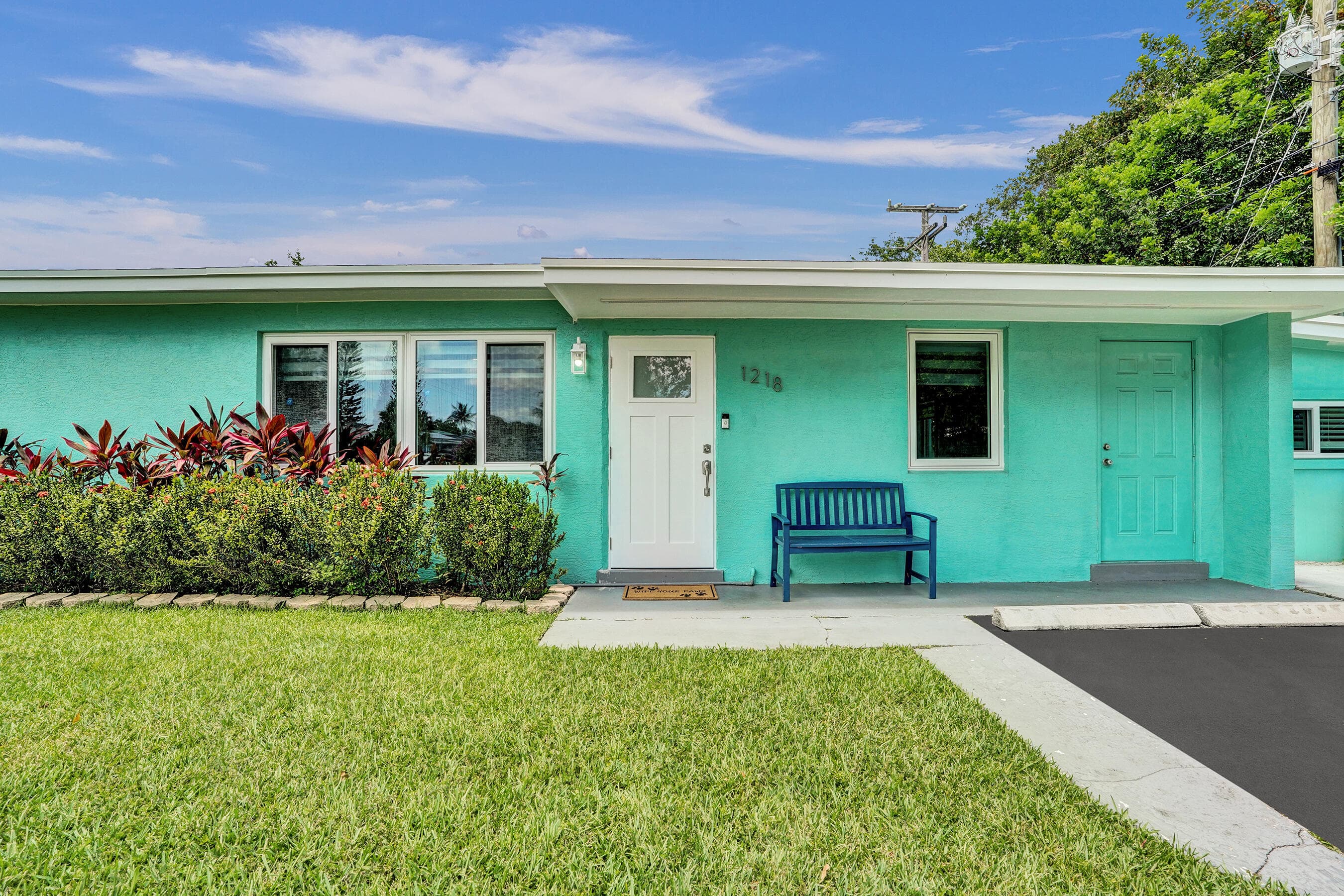 1218 SW 22nd Avenue, Delray Beach, FL 33445 — photo 1 of 38