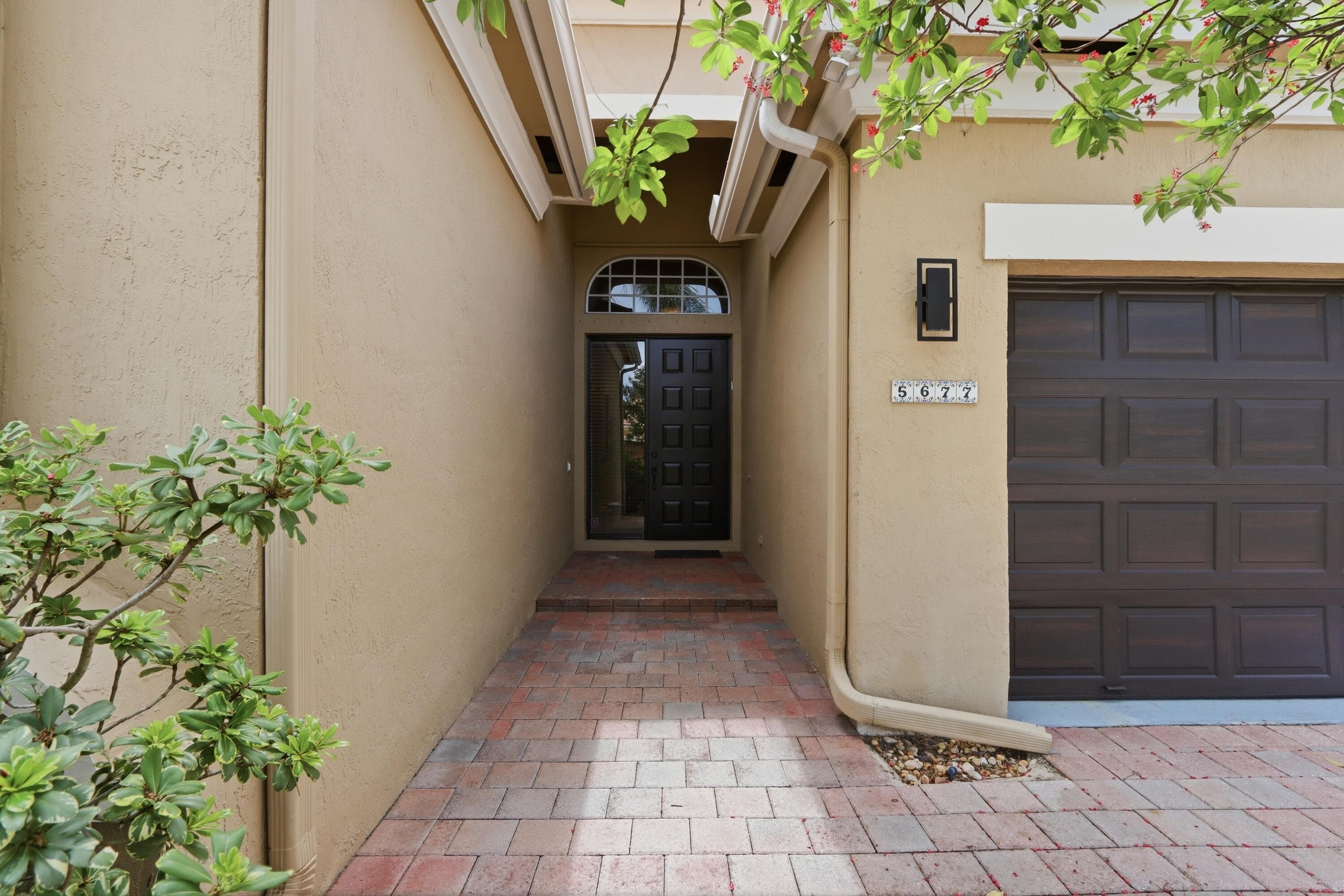 5677 Via De La Plata Circle, Delray Beach, FL 33484 — photo 2 of 23