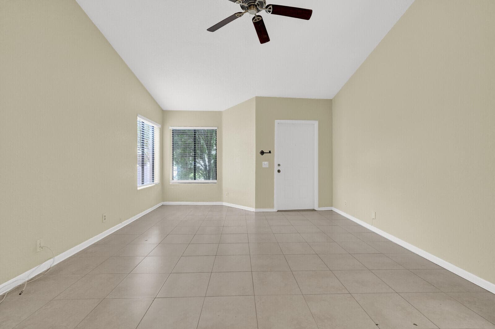 5864 Strawberry Lakes Circle, Lake Worth, FL 33463 — photo 3 of 23