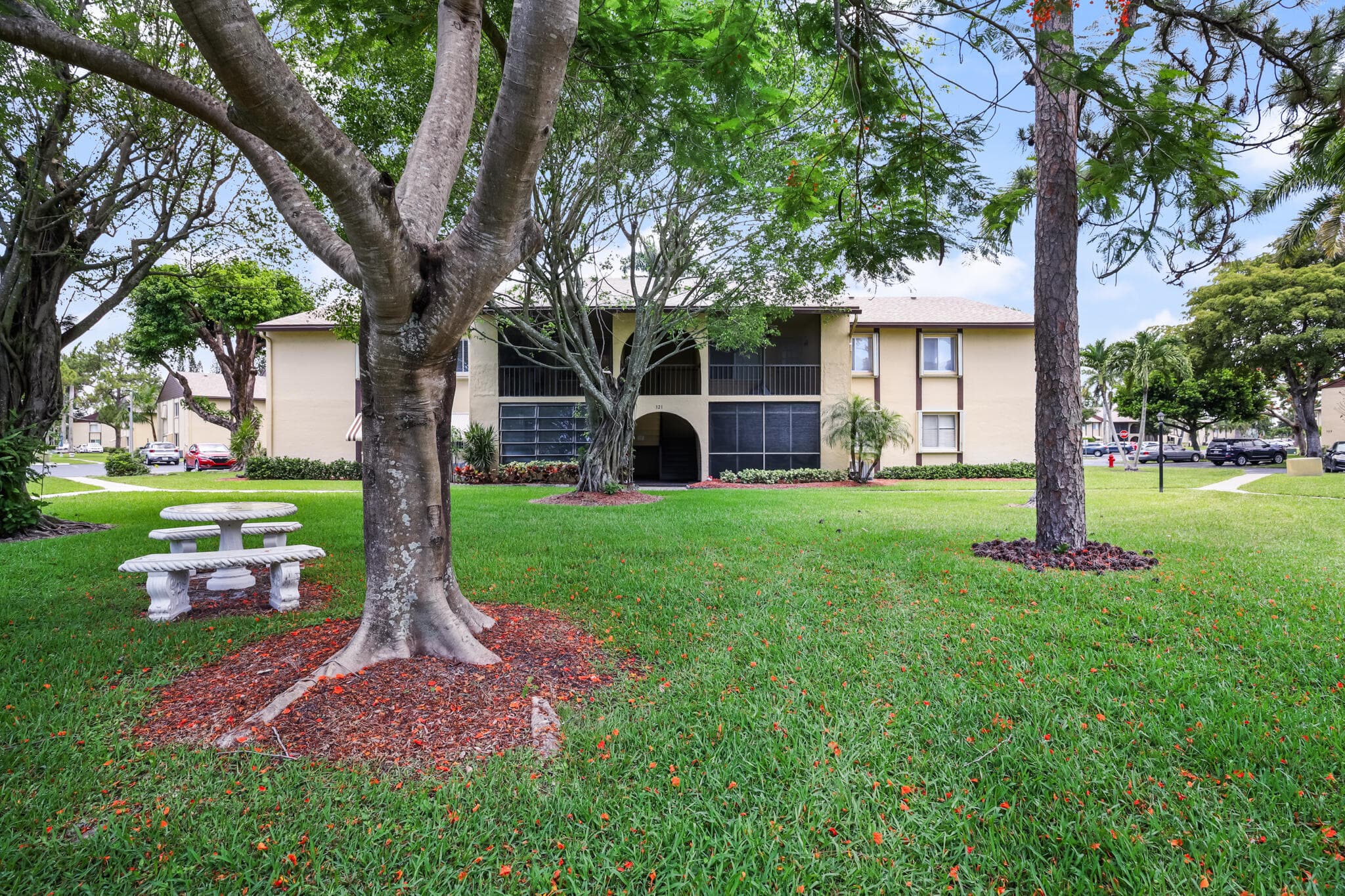 321 Pine Ridge Circle C-2, Greenacres, FL 33463 — photo