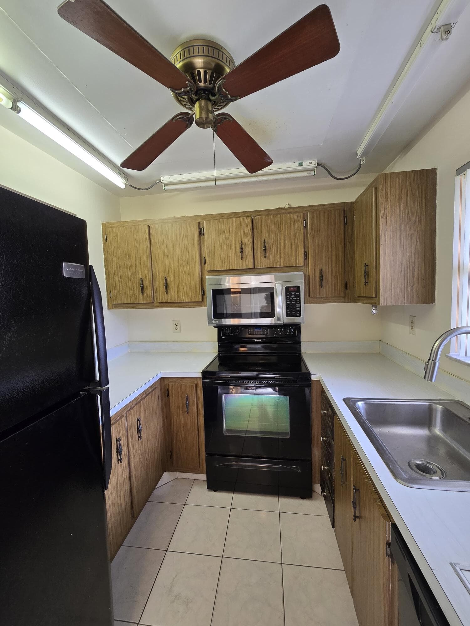 550 SE 2nd Avenue G3, Deerfield Beach, FL 33441 — photo 4 of 11