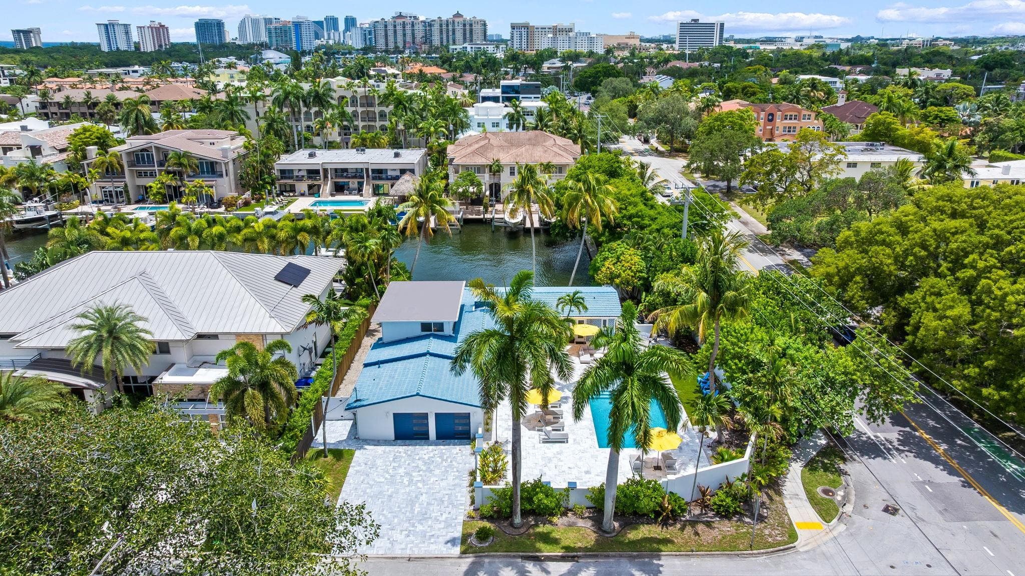 1524 Bayview Drive, Fort Lauderdale, FL 33304 — photo 5 of 40