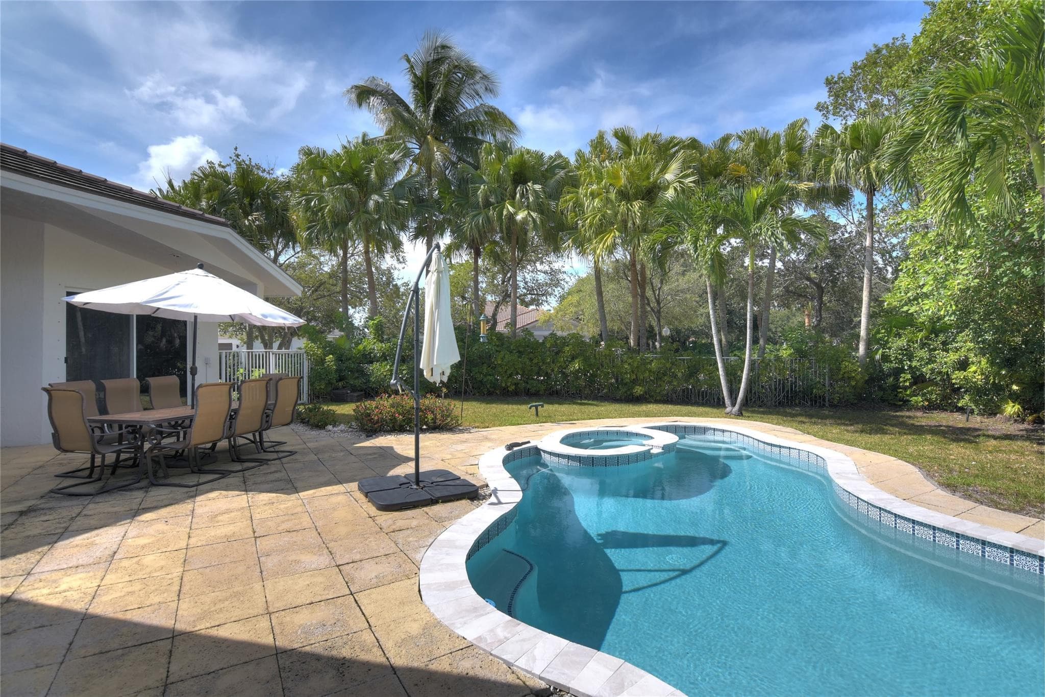 1125 Waterside Circle, Weston, FL 33327 — photo 8 of 59