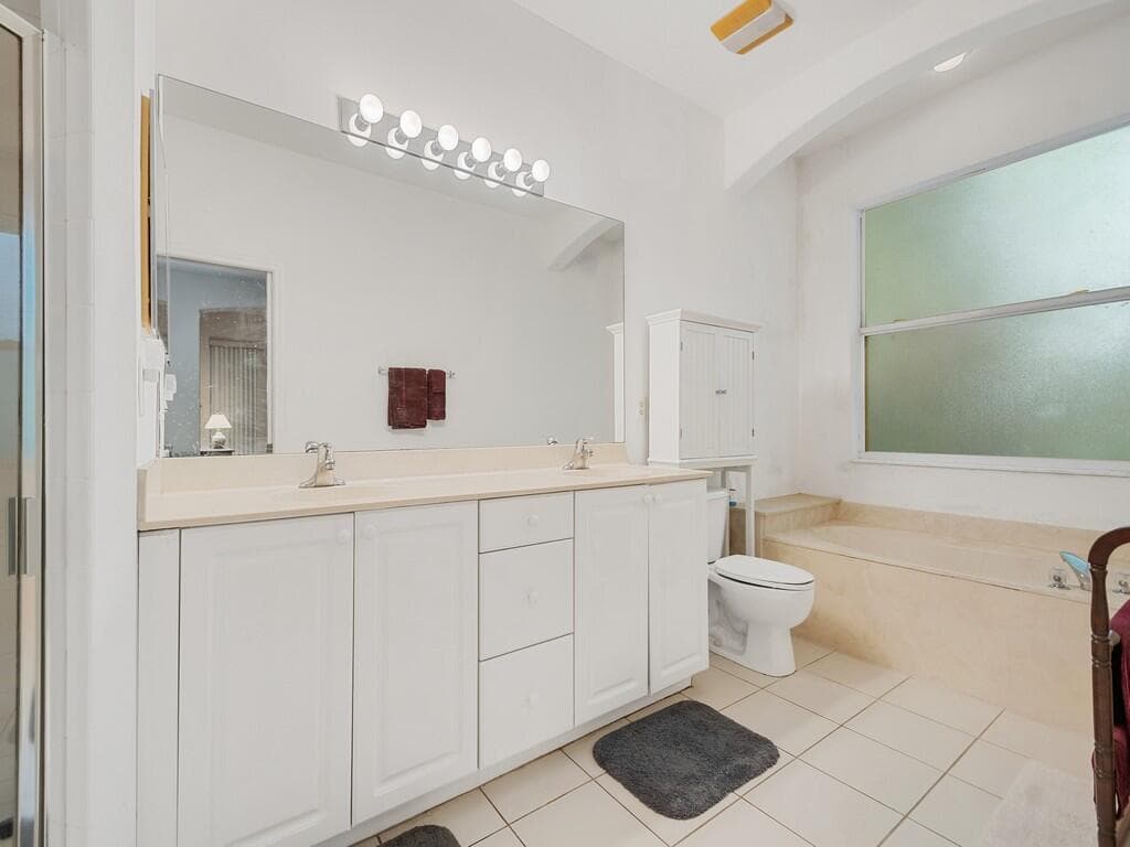3830 Nags Head Place SW, Vero Beach, FL 32968 — photo 16 of 32