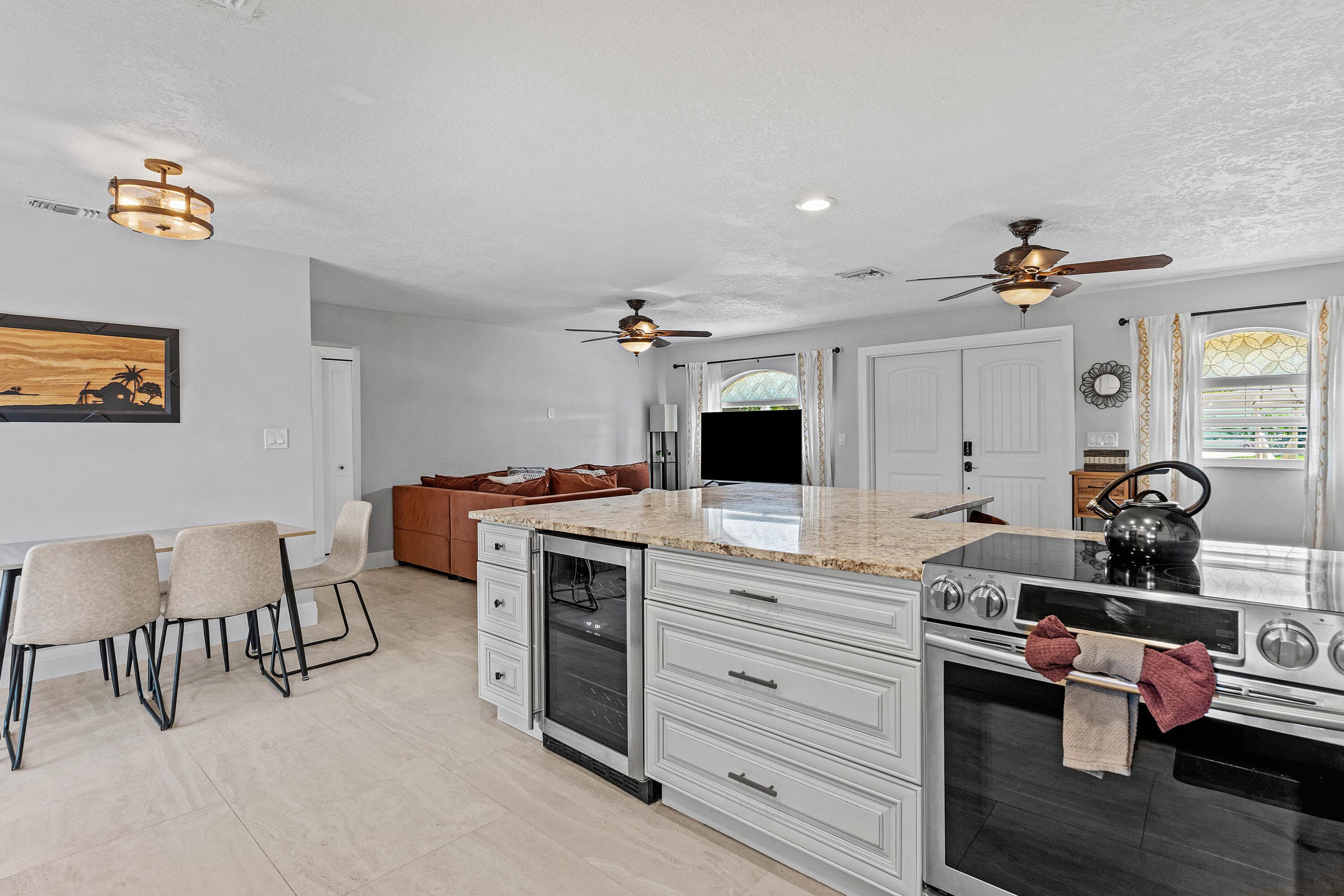 968 Laurel Road, North Palm Beach, FL 33408 — photo 4 of 53