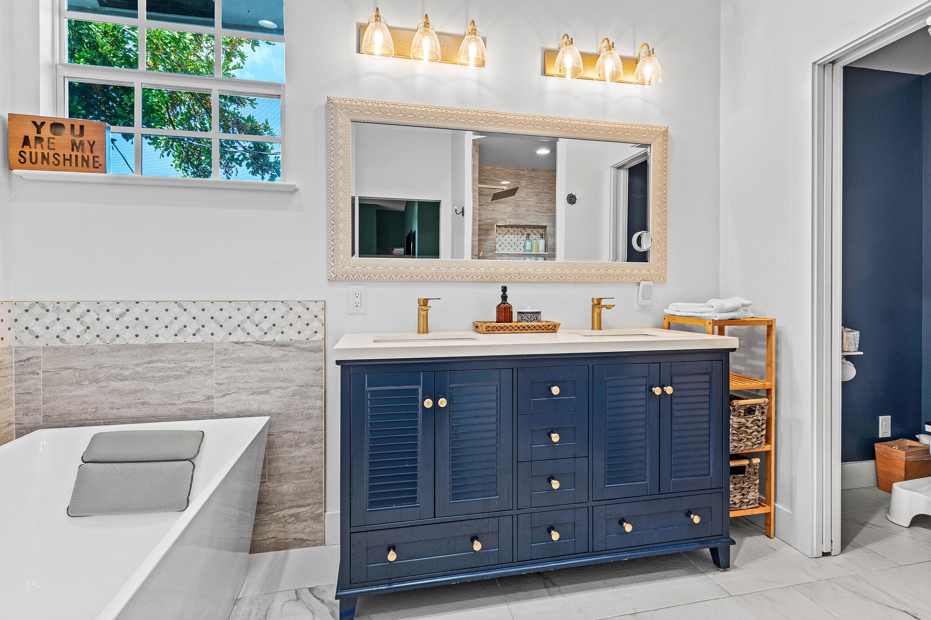 968 Laurel Road, North Palm Beach, FL 33408 — photo 8 of 53