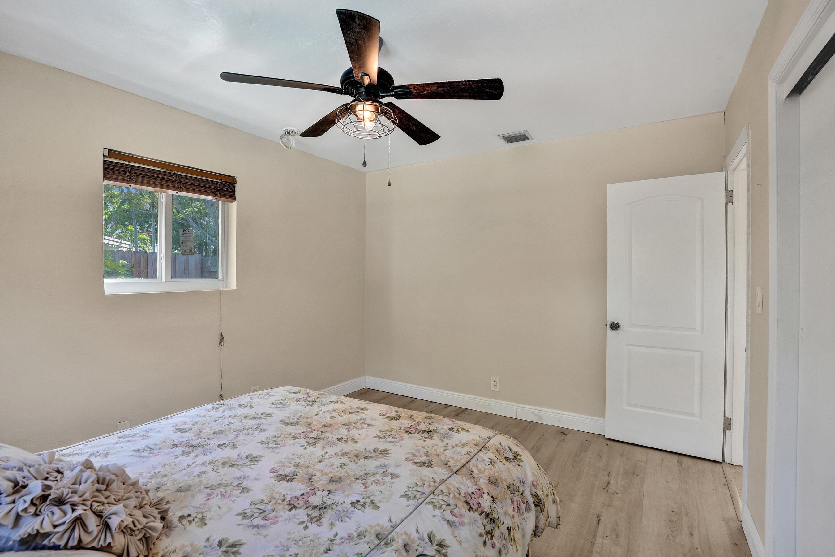 1240 SW 4th Avenue, Pompano Beach, FL 33060 — photo 16 of 48