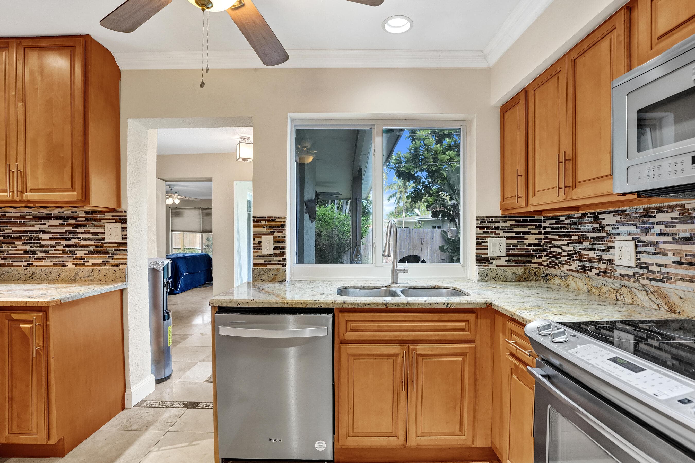 1240 SW 4th Avenue, Pompano Beach, FL 33060 — photo 41 of 48