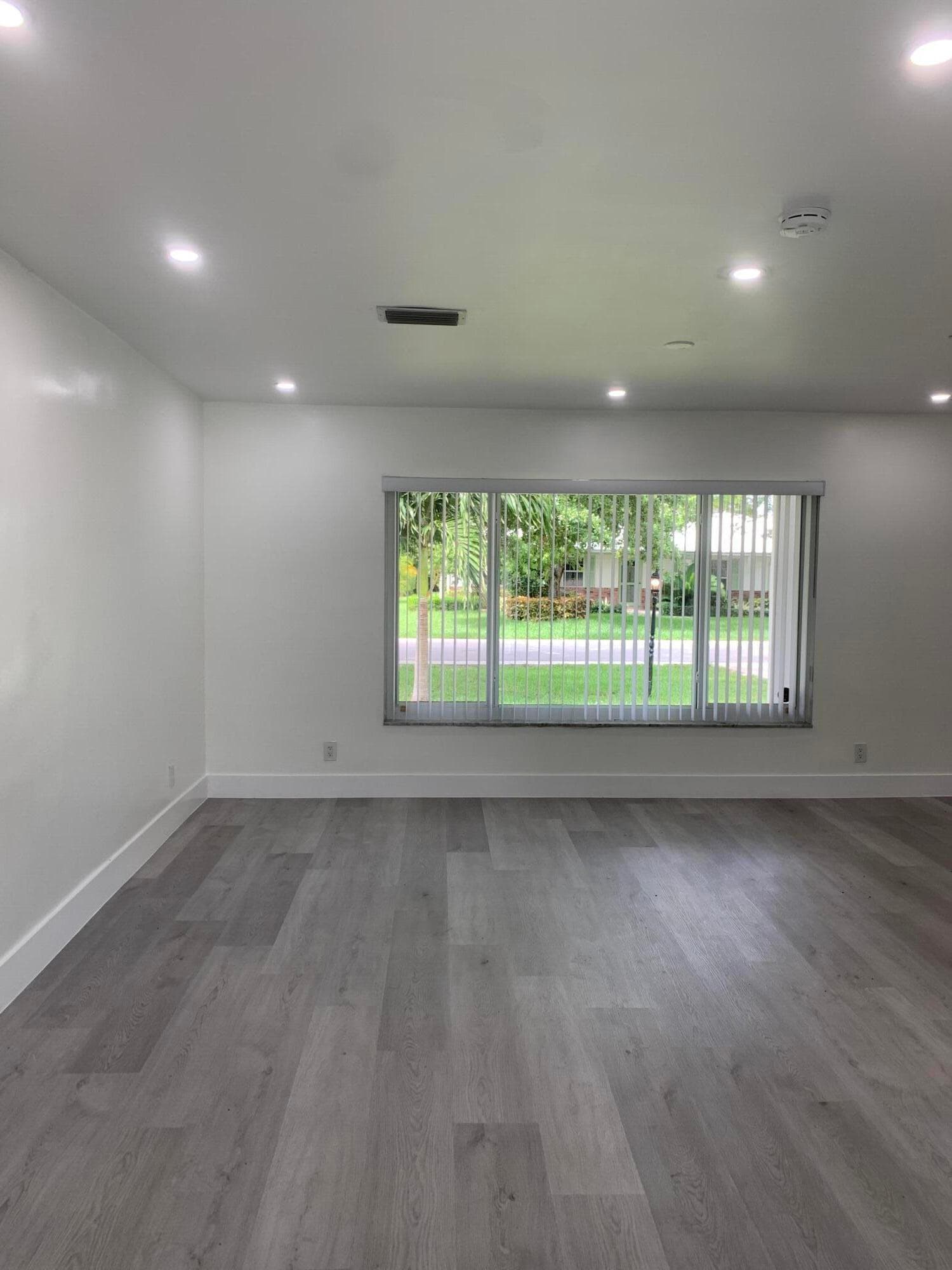 4005 NW 76th Avenue, Coral Springs, FL 33065 — photo 10 of 48