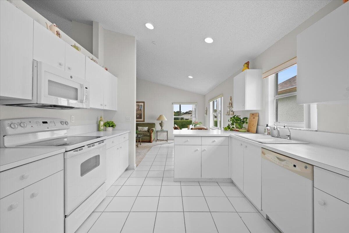 3549 Dora Lane, West Palm Beach, FL 33417 — photo 11 of 47