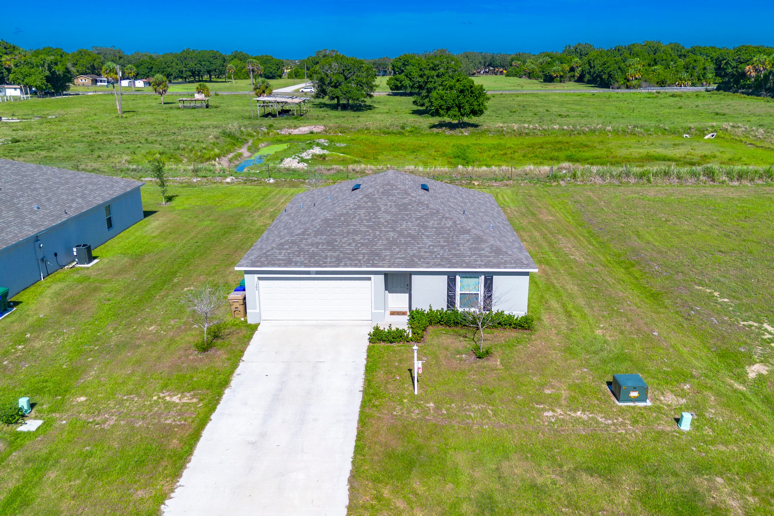 1305 NW 7th Avenue, Okeechobee, FL 34972 — photo 4 of 86