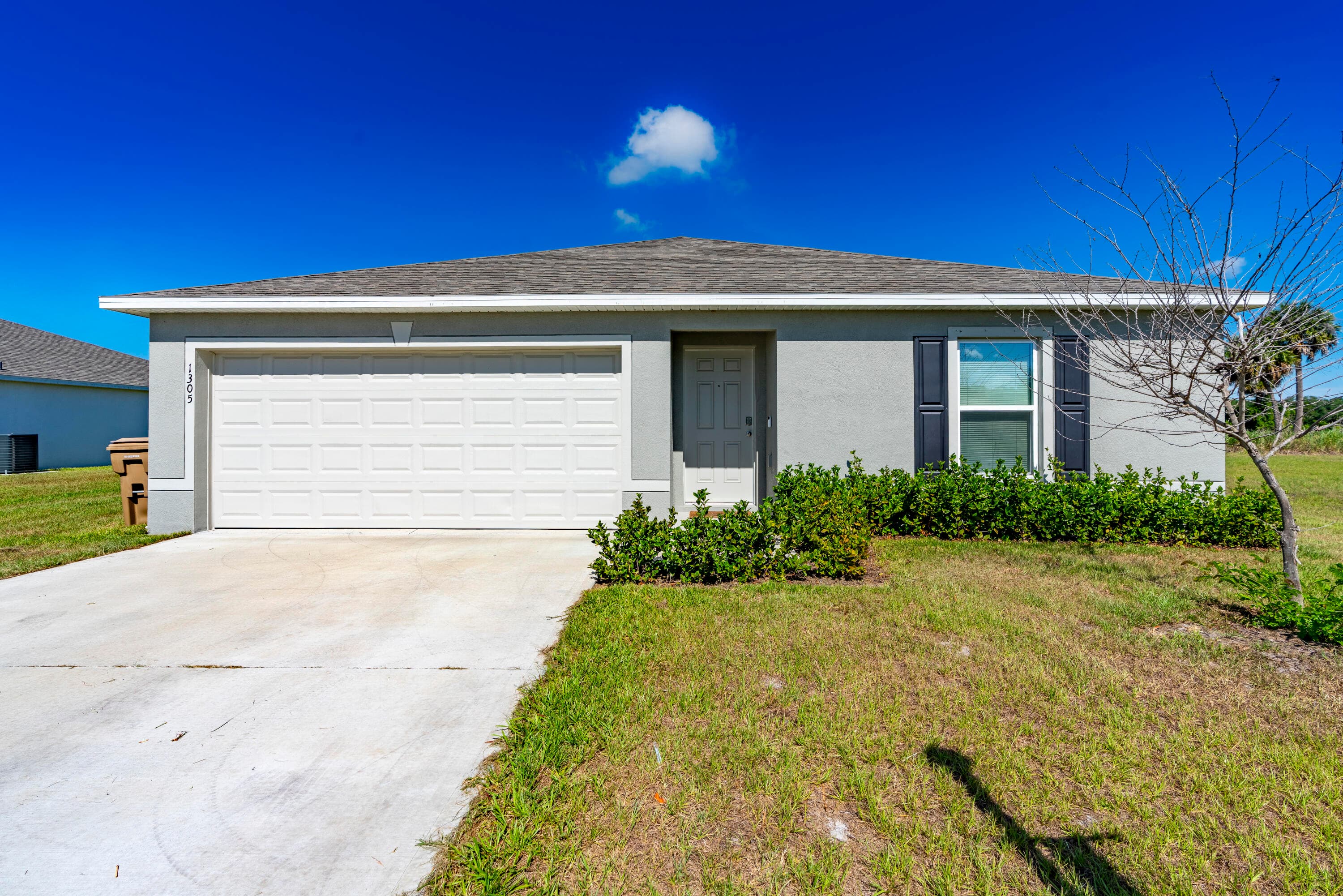 1305 NW 7th Avenue, Okeechobee, FL 34972 — photo 1 of 86