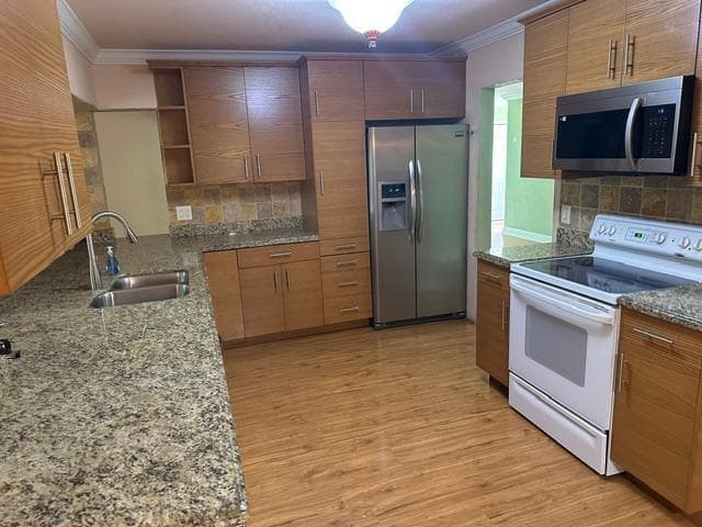 732 SE 11th Avenue, Deerfield Beach, FL 33441 — photo 4 of 31