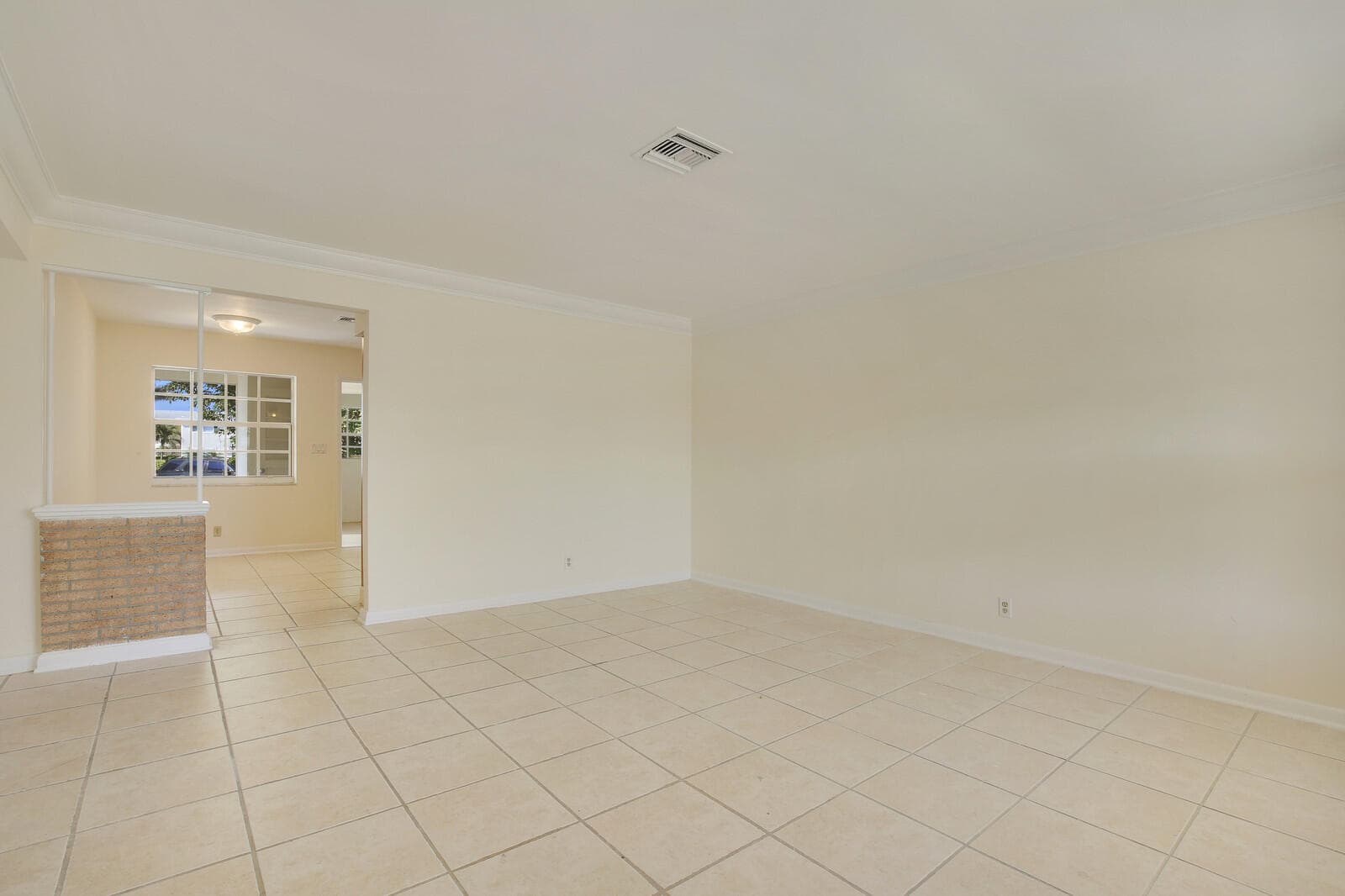 533 W Jasmine Drive B, Lake Park, FL 33403 — photo 4 of 14