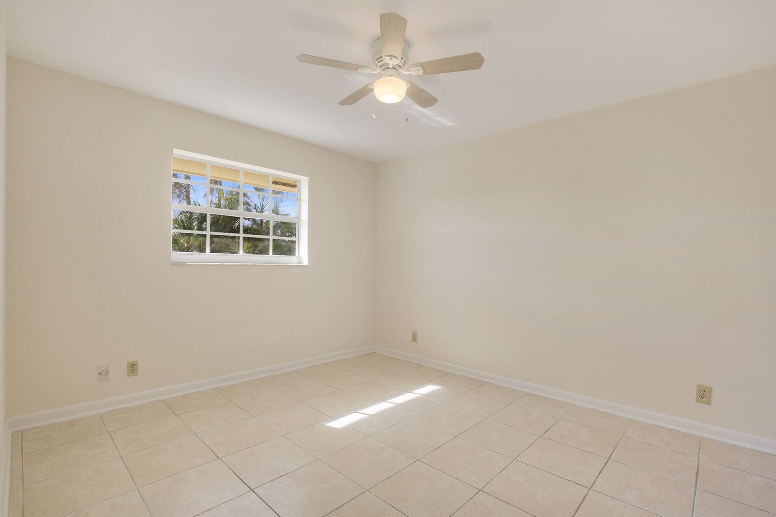 533 W Jasmine Drive B, Lake Park, FL 33403 — photo 10 of 14