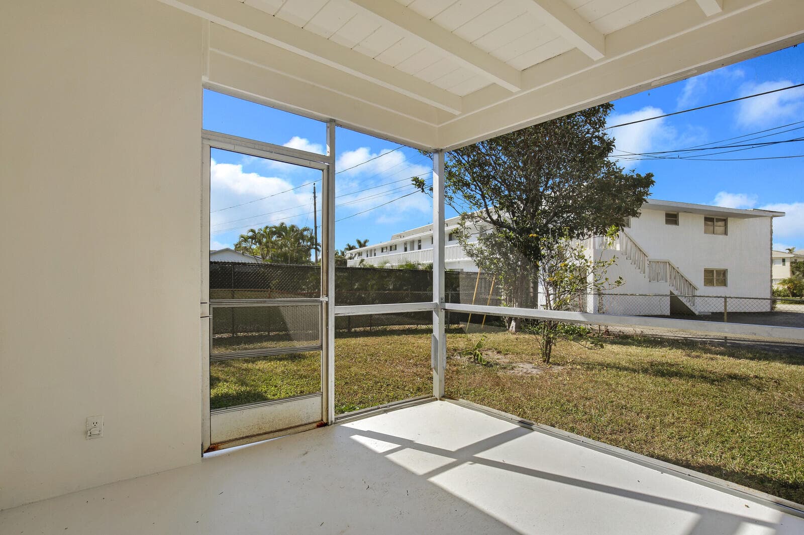 533 W Jasmine Drive B, Lake Park, FL 33403 — photo 13 of 14