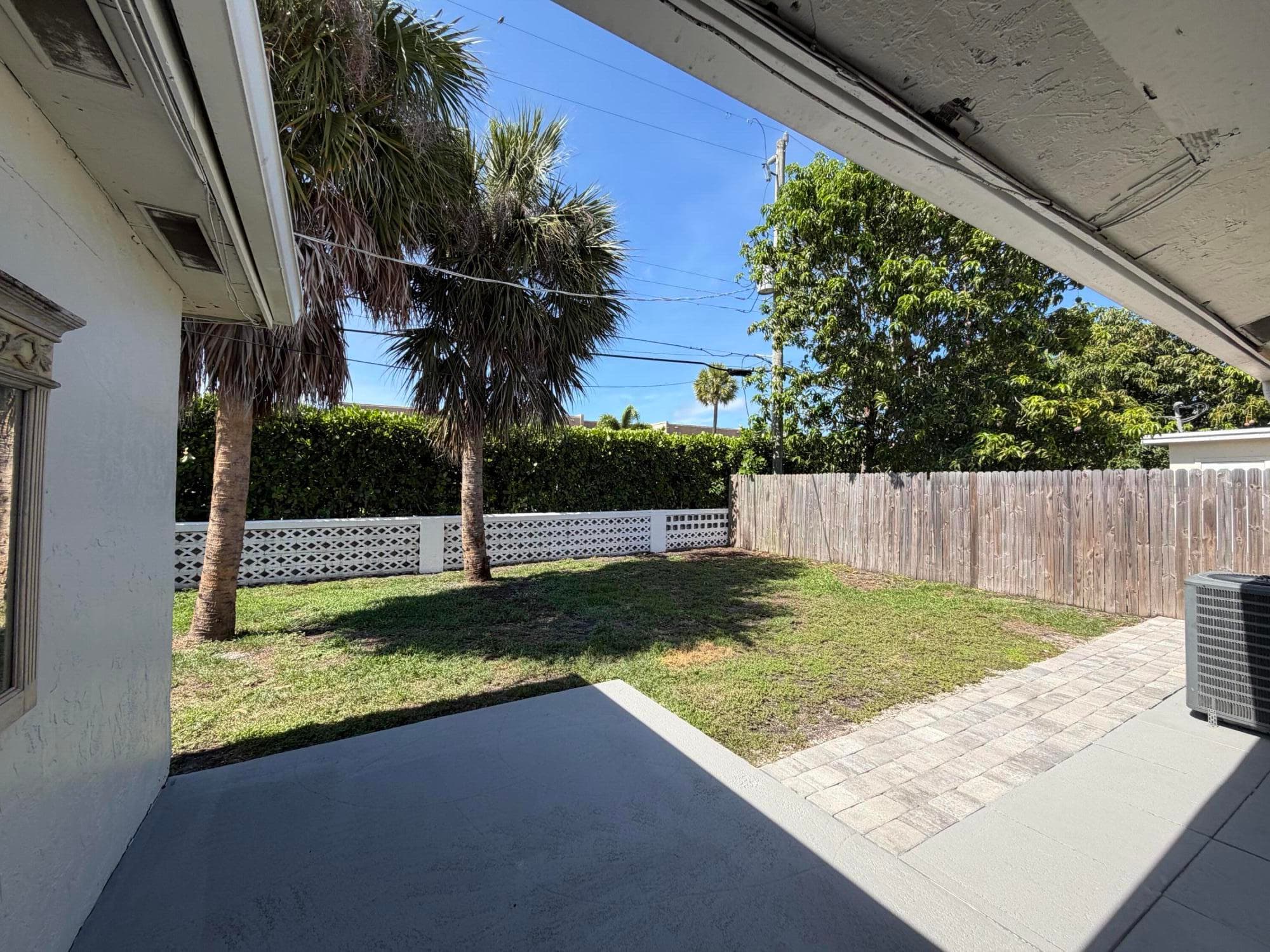443 SE 13th Court, Deerfield Beach, FL 33441 — photo 4 of 12