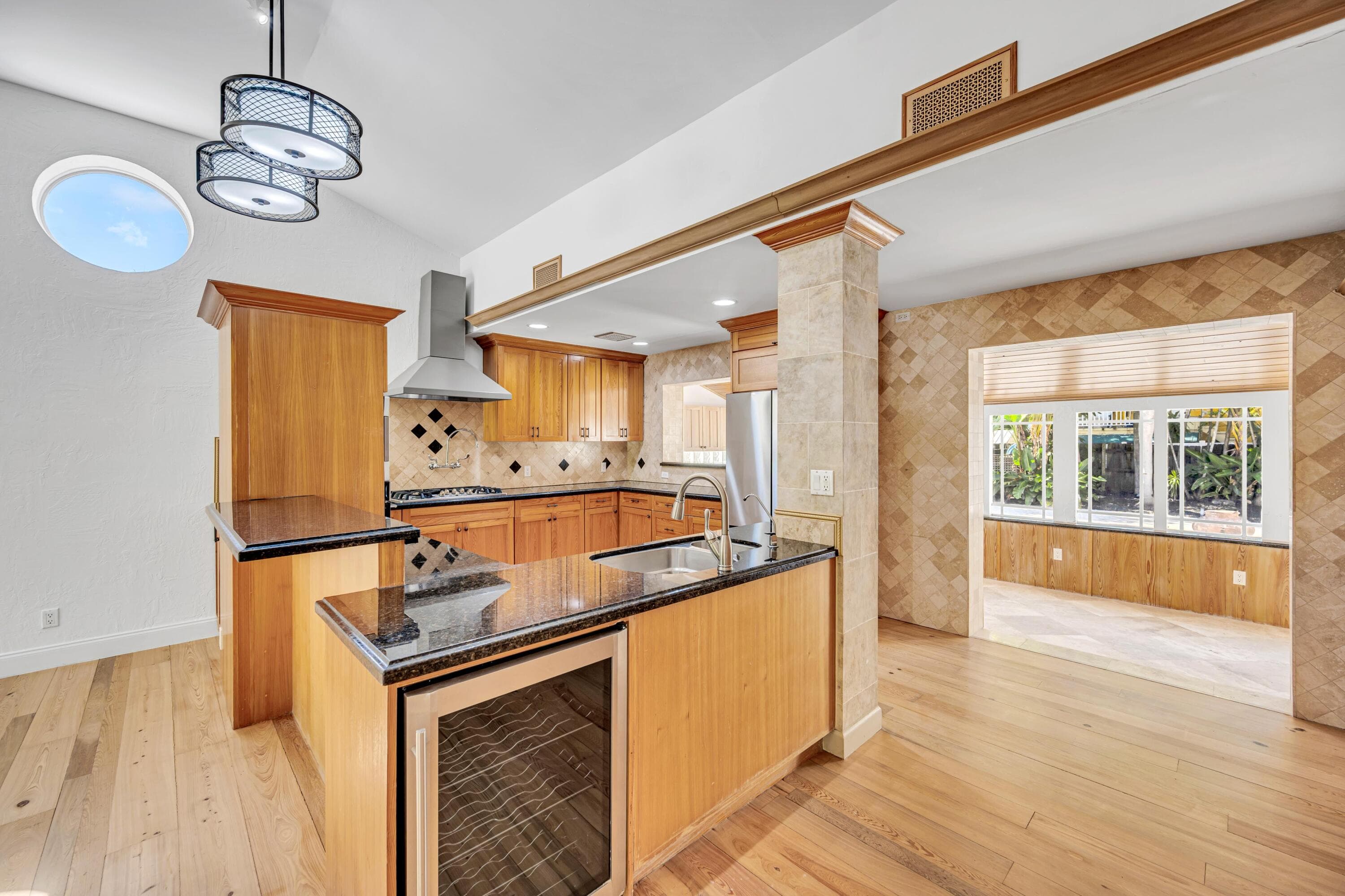 1413 NE 4th Court, Fort Lauderdale, FL 33301 — photo 10 of 48