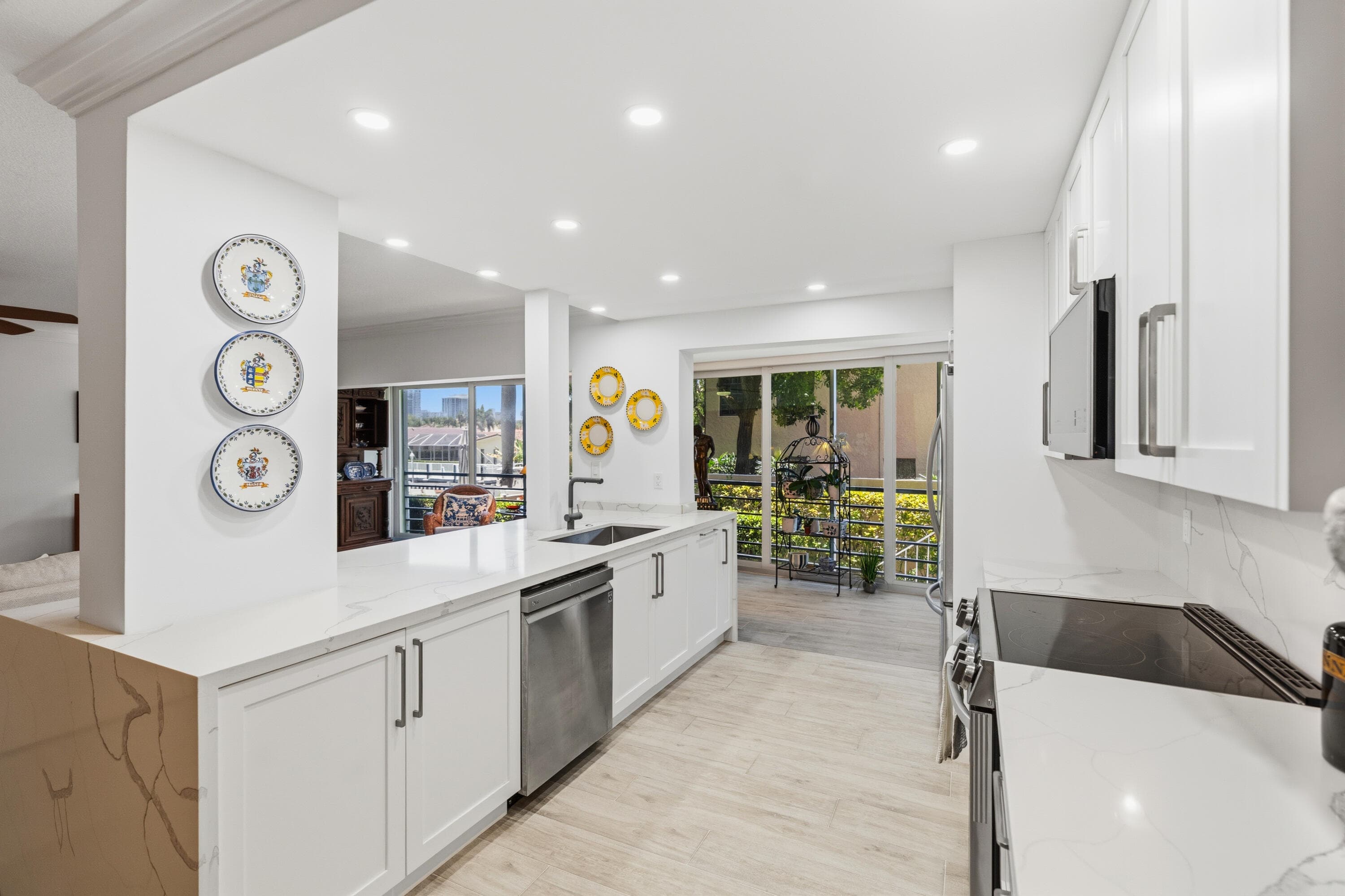 3050 NE 47th Court 107, Fort Lauderdale, FL 33308 — photo 2 of 51