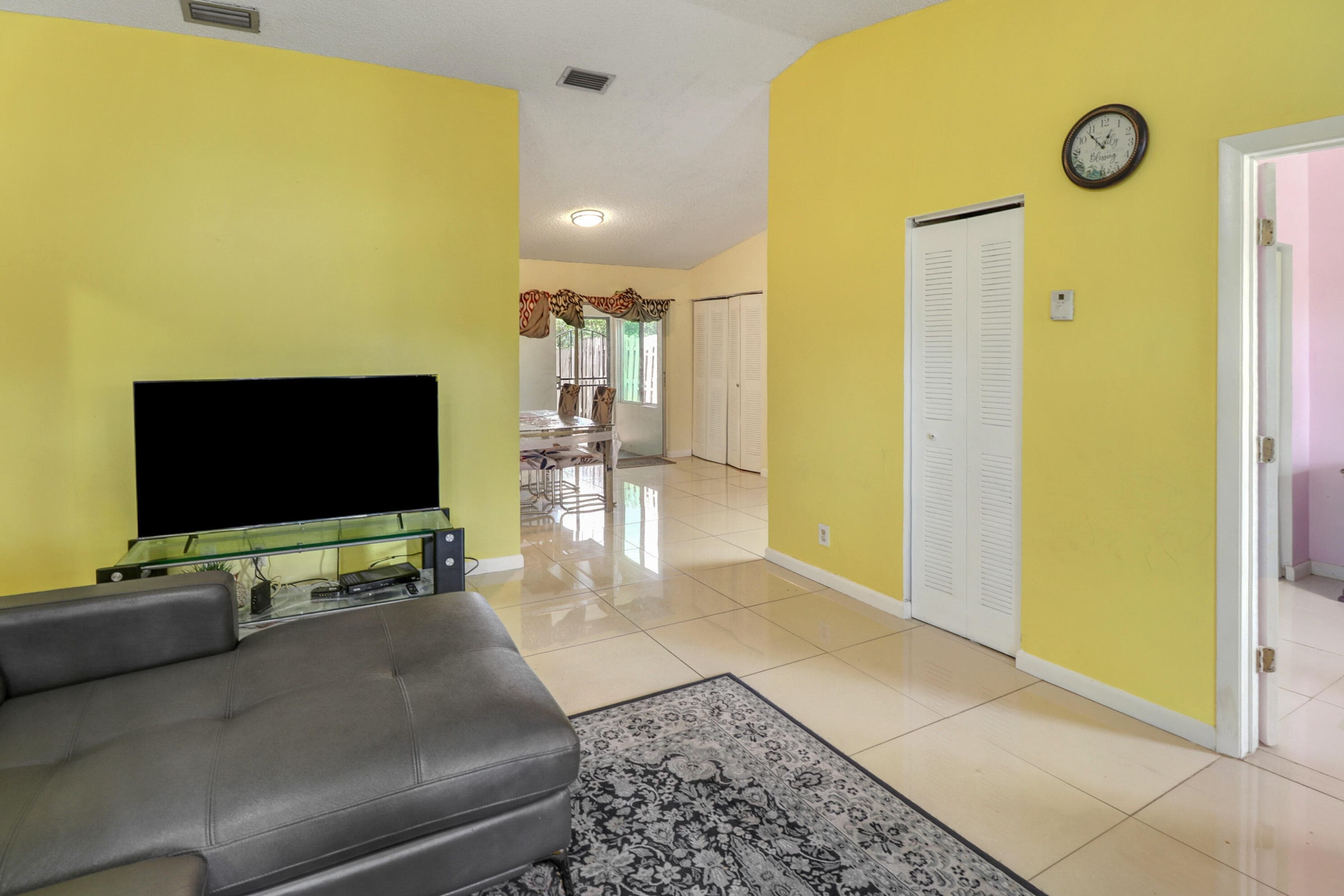 23 Chelsea Lane, Boynton Beach, FL 33426 — photo 5 of 32