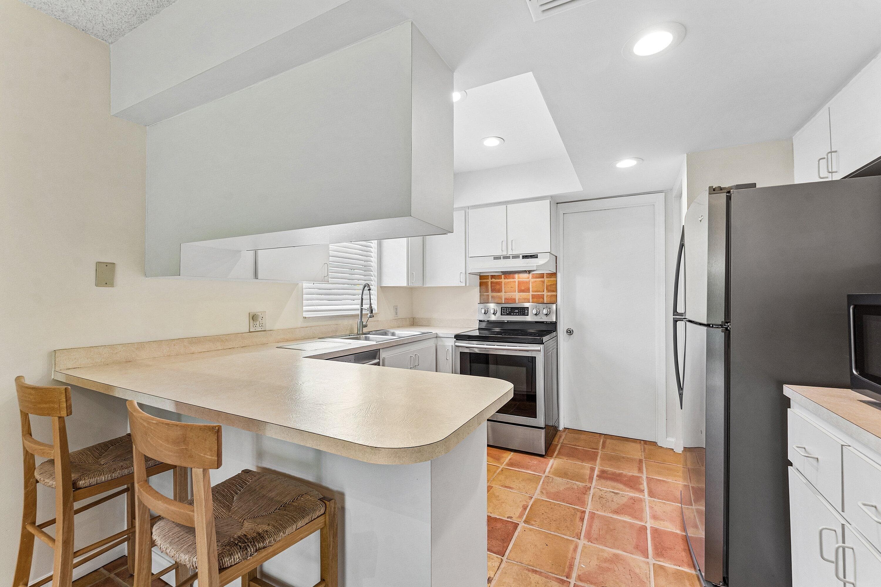 3150 Pinehurst Drive, Lake Worth, FL 33467 — photo 10 of 38