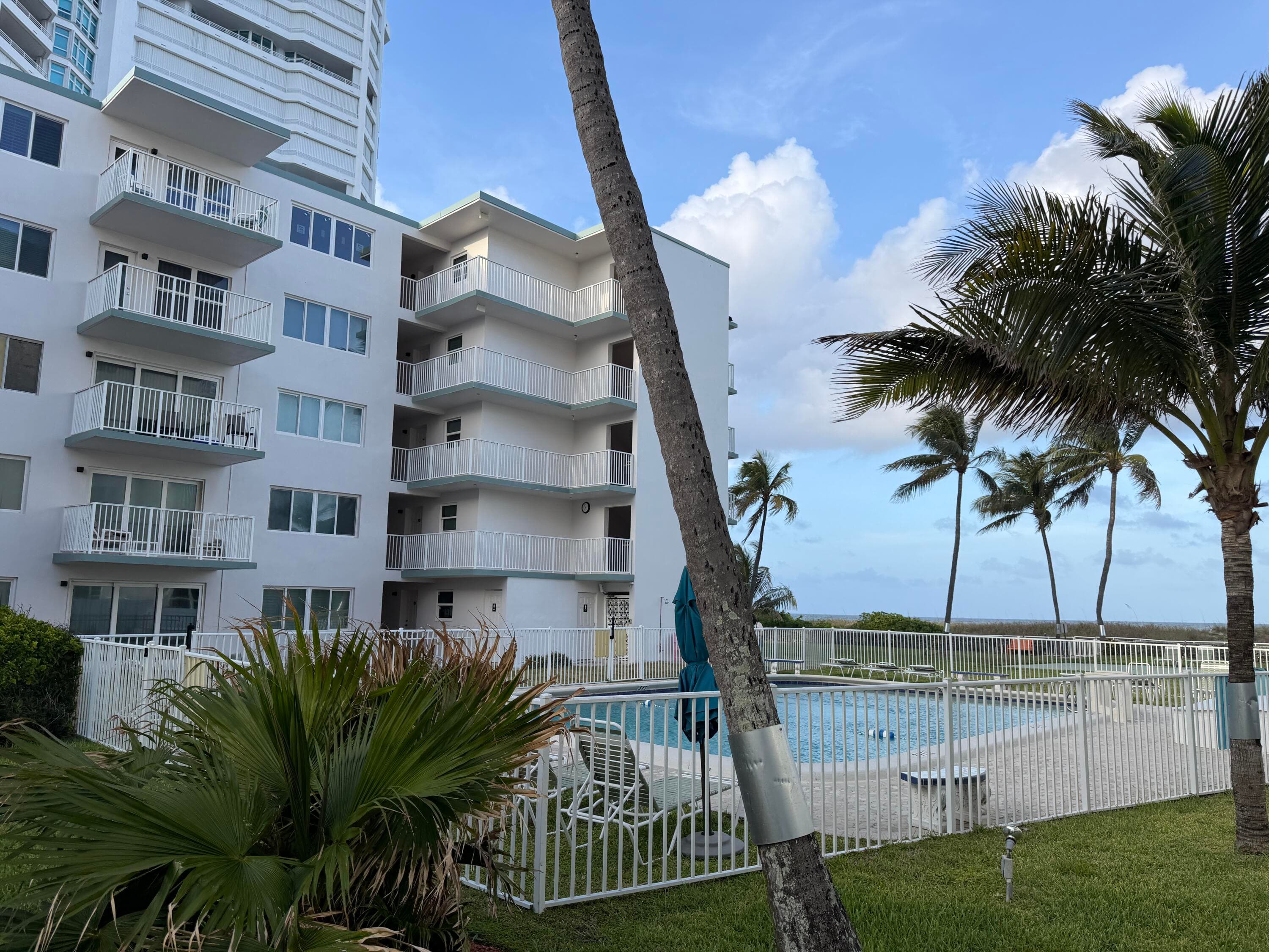 1750 S Ocean Boulevard 306e, Lauderdale-By-The-Sea, FL 33062 — photo 11 of 28