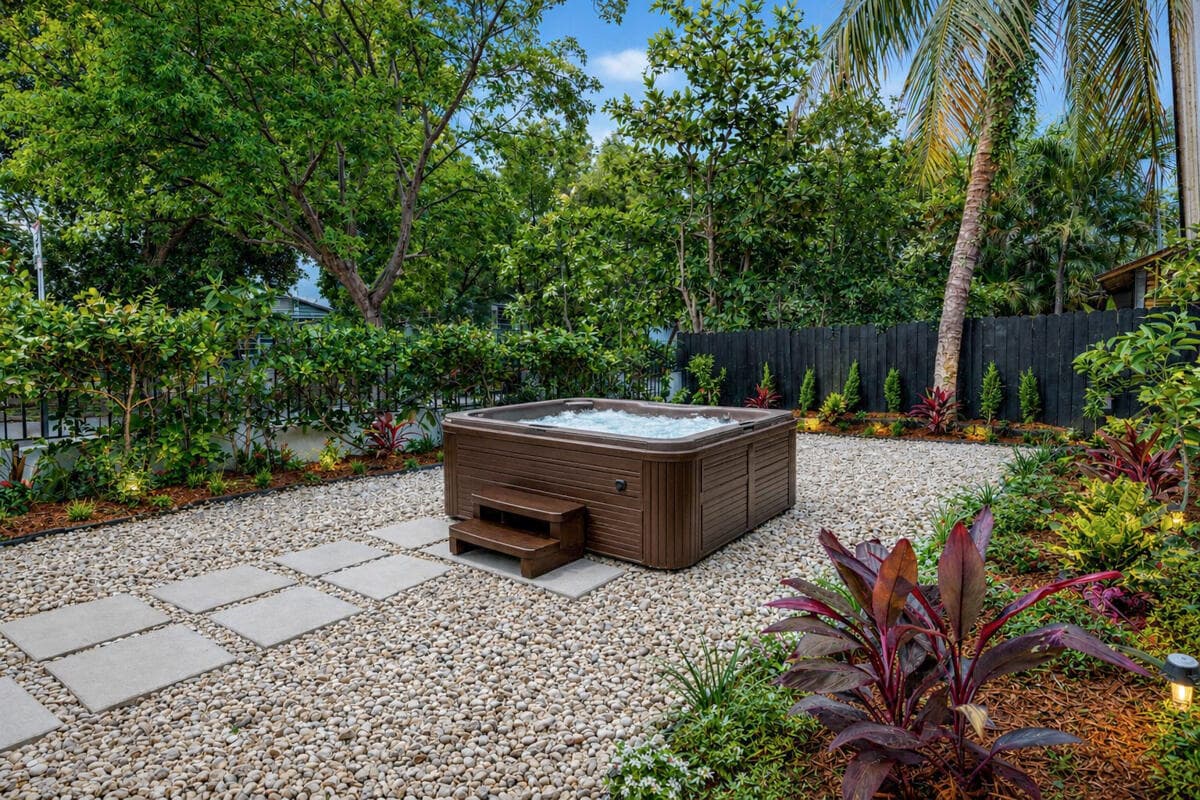 100 NW 40th Street, Miami, FL 33127 — photo 14 of 16