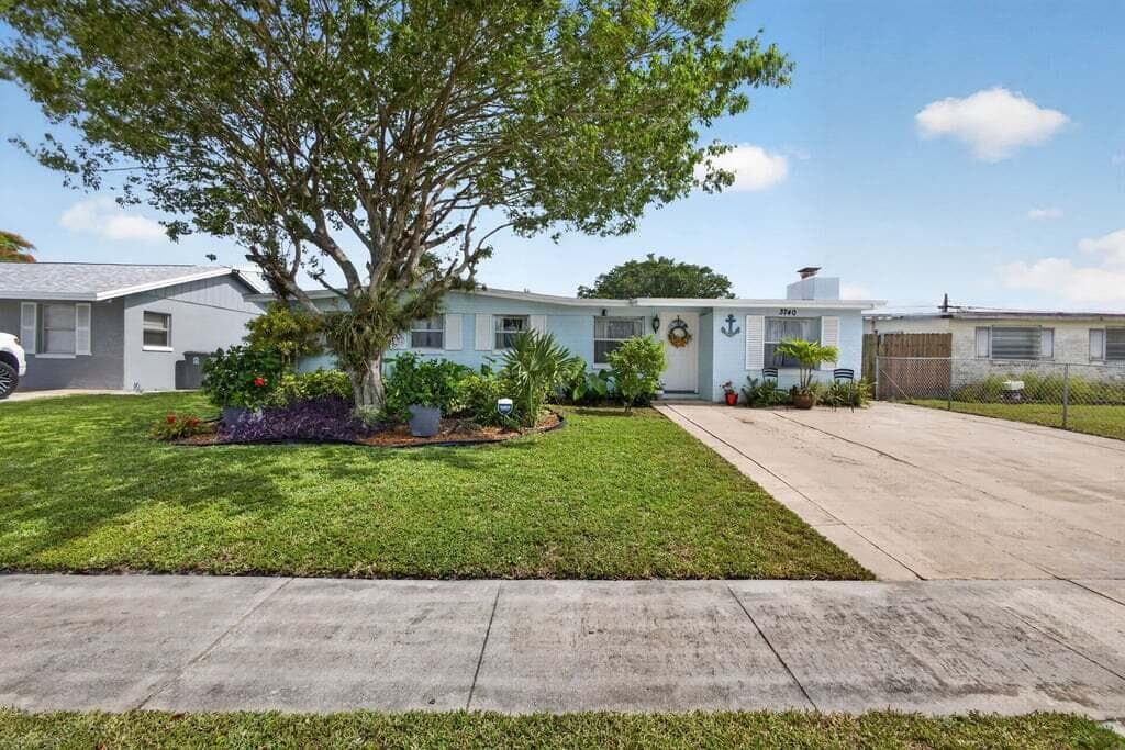 3740 Dunes Road, Cabana Colony, FL 33410 — photo 3 of 18