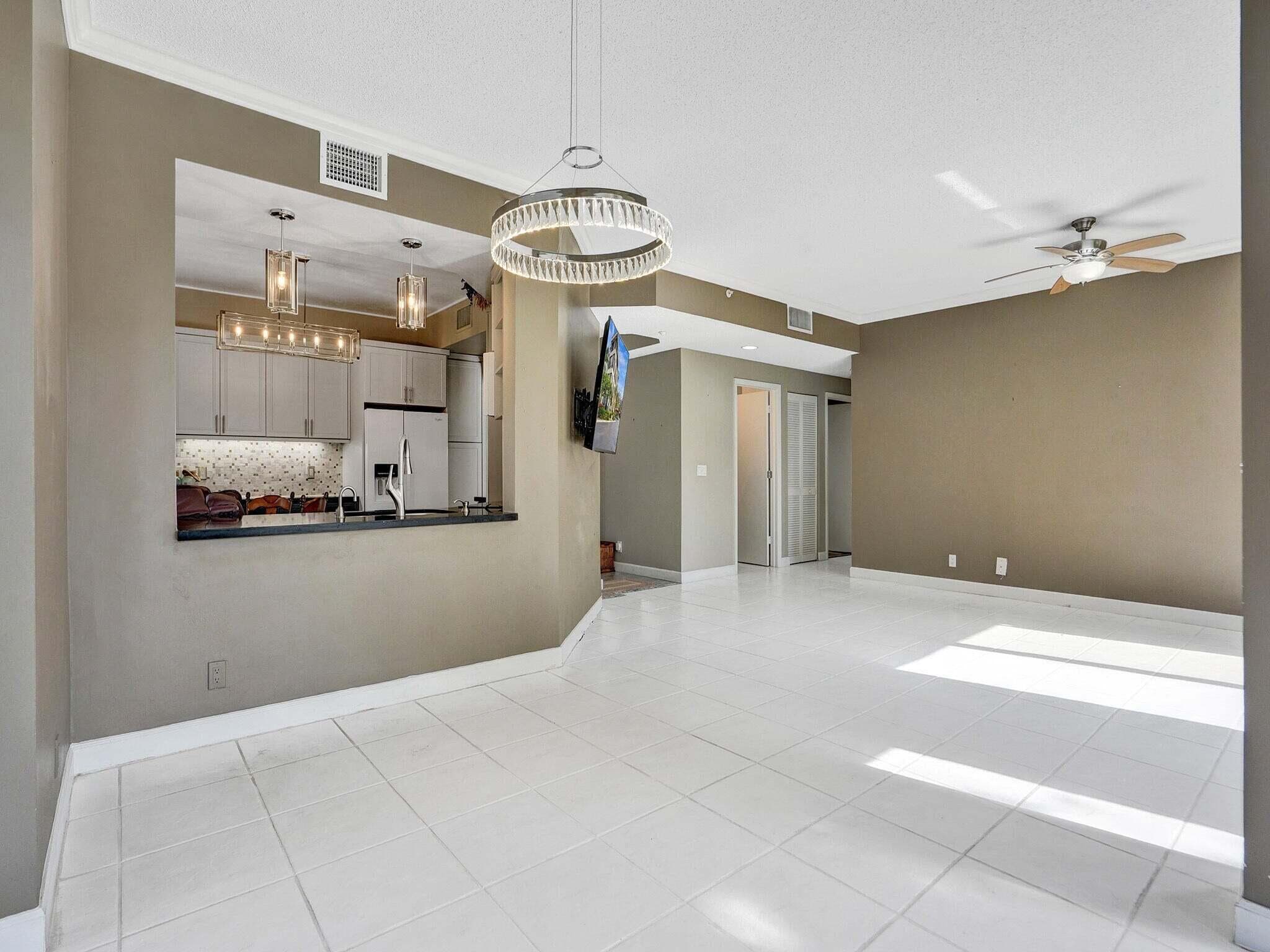 7546 La Paz Boulevard 108, Boca Raton, FL 33433 — photo 6 of 33