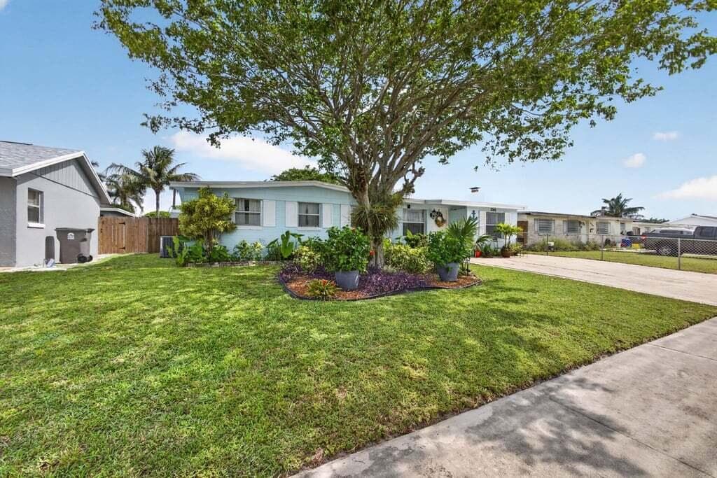 3740 Dunes Road, Cabana Colony, FL 33410 — photo 2 of 18