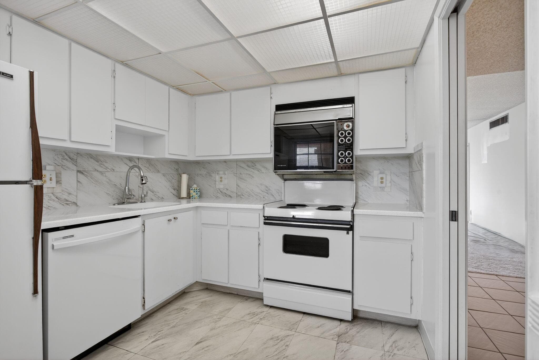3507 Oaks Way 501, Pompano Beach, FL 33069 — photo 18 of 40