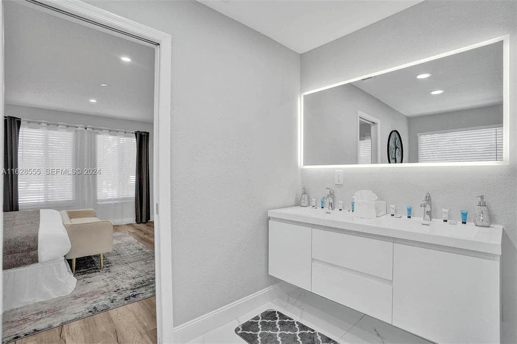 3421 Dover Road, Pompano Beach, FL 33062 — photo 7 of 13